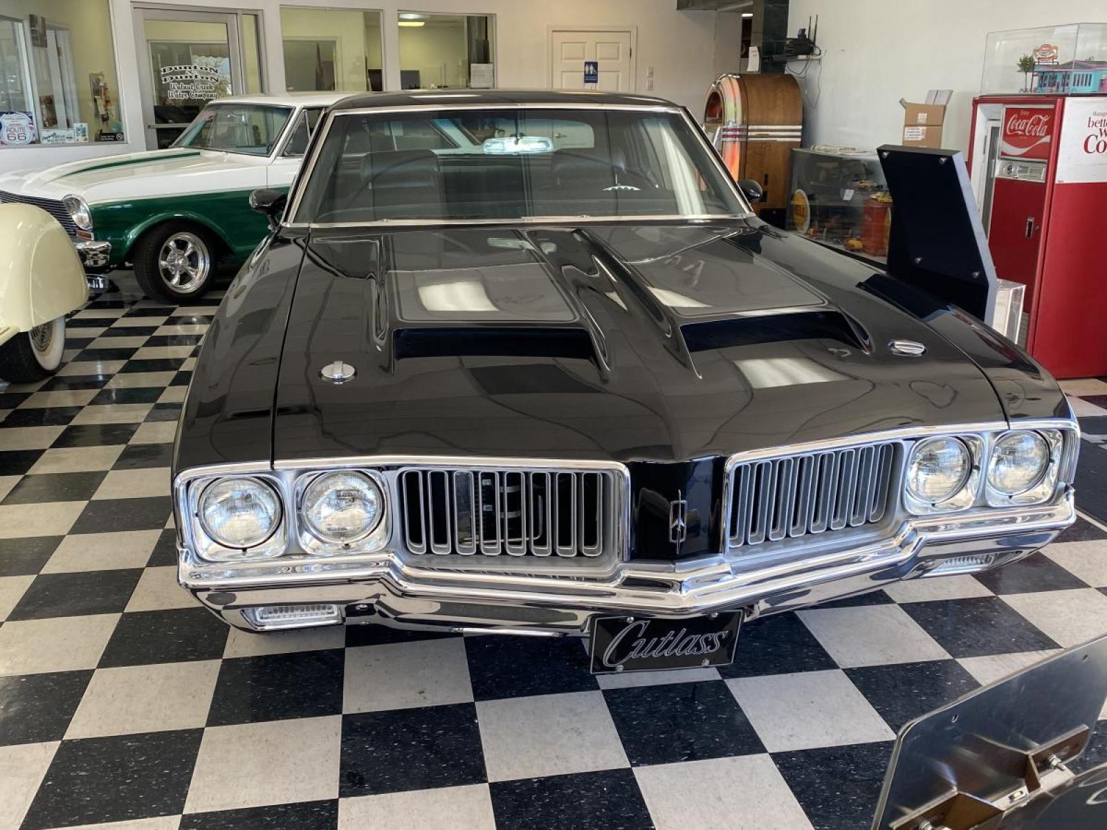1970 Black Oldsmobile Cutlass Supreme , located at 119 E Andy Devine Ave., Kingman, AZ, 86401, (928) 753-1946, 0.000000, 0.000000 - Fresh build just rolled out 1970 cutlass sx supreme 455 Billet steering wheel New tires New chrome New fuel and oil system New fuel tank New 8qt oil pan New brake lines Smooth fire wall Vintage air Insulate floor New chrome polished Aluminum heads Sniper - Photo #1