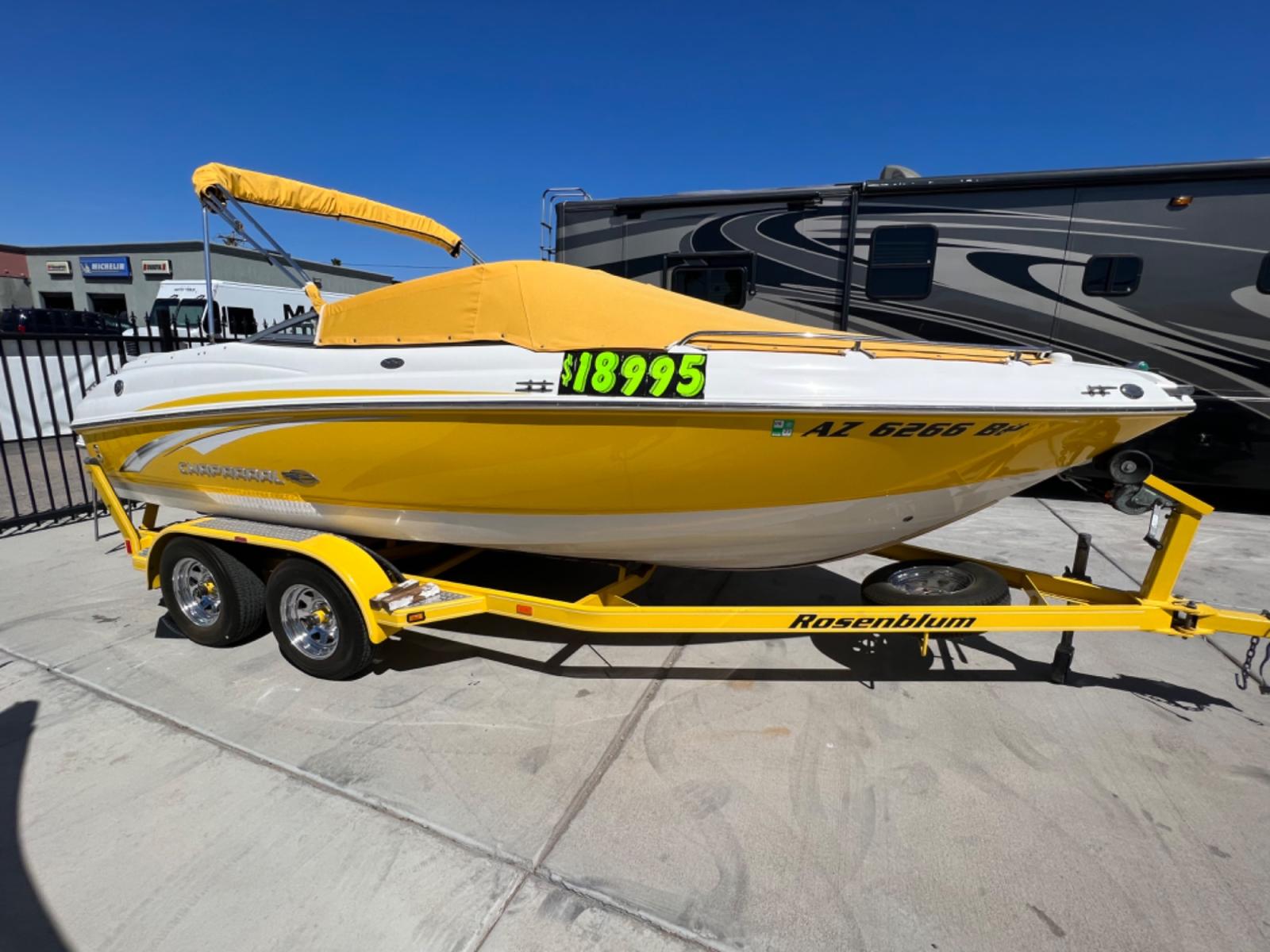 2007 Yellow chaparral 204SSI , located at 2190 Hwy 95, Bullhead City, AZ, 86442, (928) 704-0060, 0.000000, 0.000000 - 2007 Chaparral 20 ft. SSI model. always garaged. Super clean 2 owner. recently serviced. Brand new batteries. Free and clear titles. clean boat. clean interior bimini top is good. - Photo #3