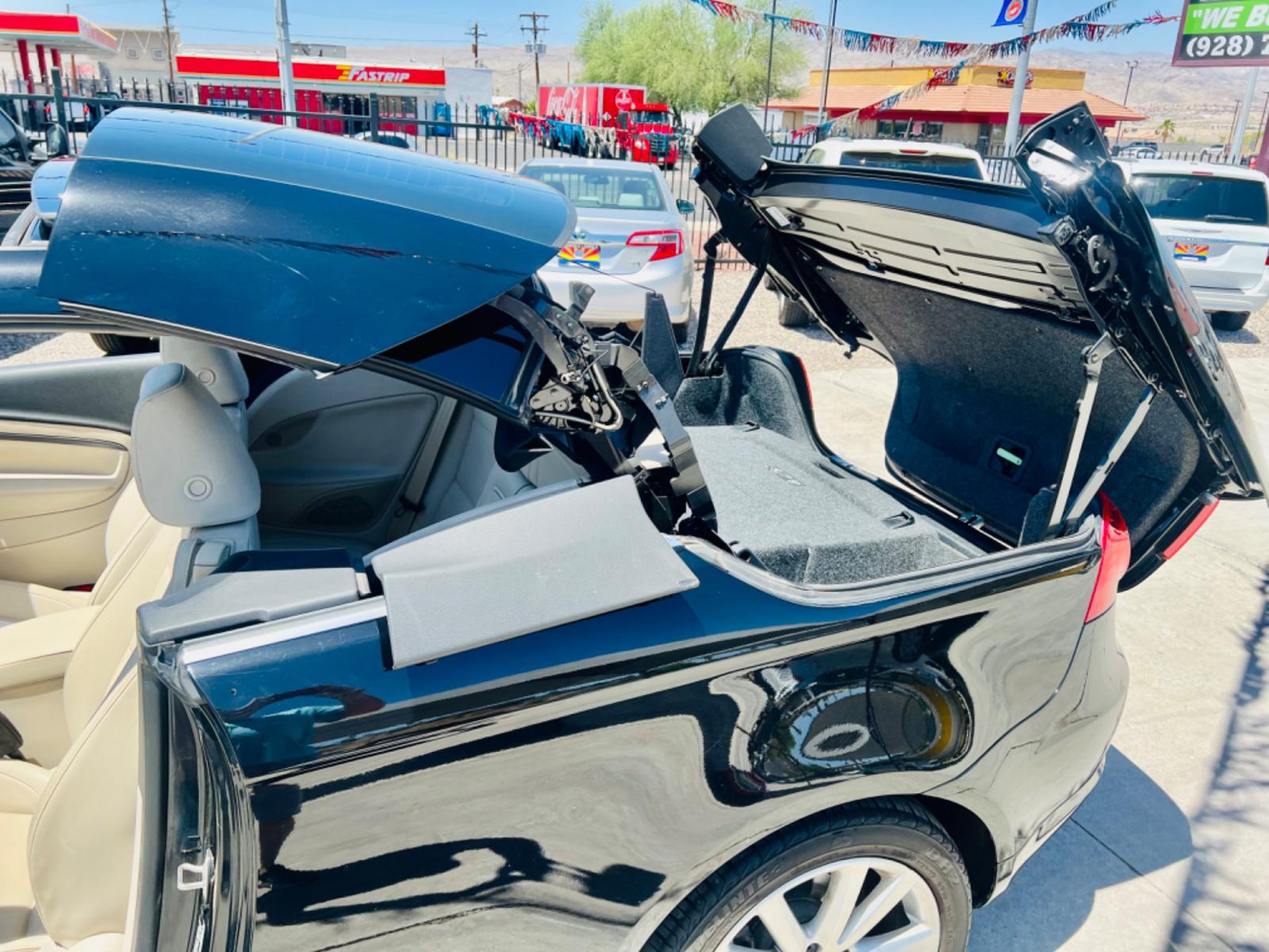 2010 Charcoal Volkswagen Eos Komfort (WVWBA7AHXAV) with an 2.0L L4 DOHC 16V engine, 6-Speed Automatic transmission, located at 2190 Hwy 95, Bullhead City, AZ, 86442, (928) 704-0060, 0.000000, 0.000000 - 2010 Volkswagen Eos. Hard top Convertible. Clean carfax. only 109k miles. Automatic, leather loaded. Financing available. - Photo #5