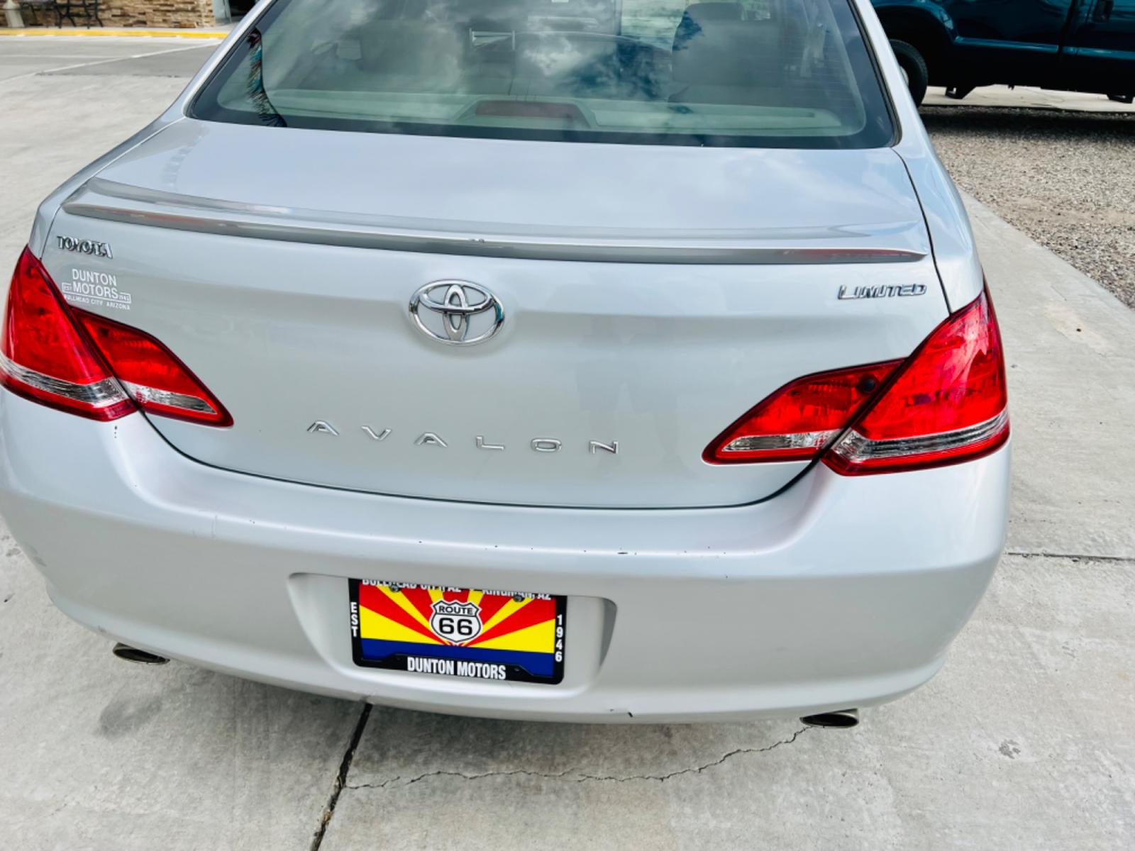 2006 Toyota Avalon Limited (4T1BK36B26U) with an 3.5L V6 DOHC 24V engine, 5-Speed Automatic Overdrive transmission, located at 2190 Hwy 95, Bullhead City, AZ, 86442, (928) 704-0060, 0.000000, 0.000000 - 2006 Toyota Avalon limited edition. leather moonroof, fully loaded 3.5 V6. free warranty. financing available. - Photo #2