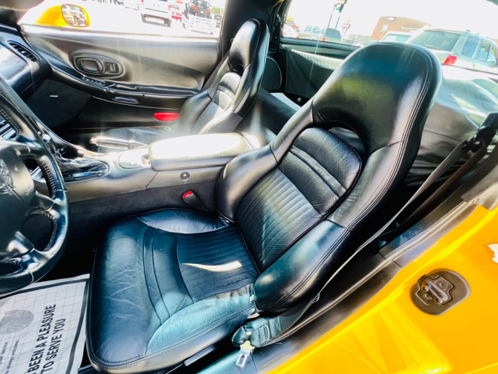 2000 Yellow Chevrolet Corvette Coupe (1G1YY22G7Y5) with an 5.7L V8 OHV 16V engine, located at 2190 Hwy 95, Bullhead City, AZ, 86442, (928) 704-0060, 0.000000, 0.000000 - 2000 Chevrolet Corvette Coupe. 84k miles. Always garaged. 2 owner clean carfax. Michelin tires. In excellent condition. - Photo #13