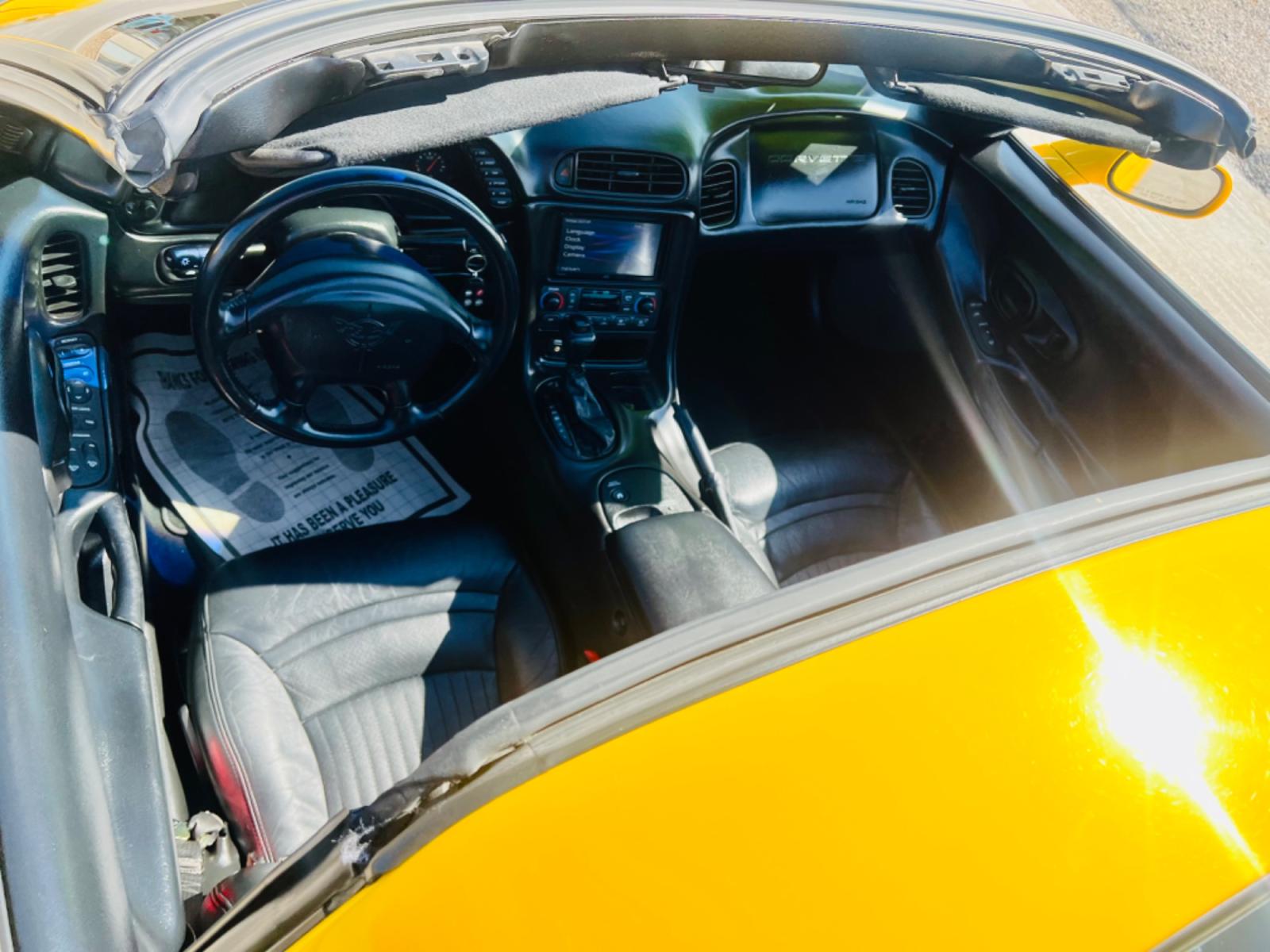 2000 Yellow Chevrolet Corvette Coupe (1G1YY22G7Y5) with an 5.7L V8 OHV 16V engine, located at 2190 Hwy 95, Bullhead City, AZ, 86442, (928) 704-0060, 0.000000, 0.000000 - 2000 Chevrolet Corvette Coupe. 84k miles. Always garaged. 2 owner clean carfax. Michelin tires. In excellent condition. - Photo #6