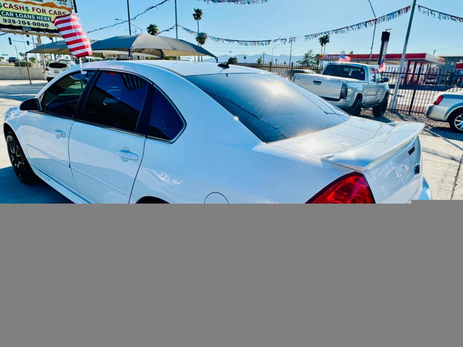 2013 White Chevrolet Impala LT (Fleet) (2G1WG5E38D1) with an 3.6L V6 DOHC 16V FFV engine, 6-Speed Automatic transmission, located at 2190 Hwy 95, Bullhead City, AZ, 86442, (928) 704-0060, 0.000000, 0.000000 - Photo #10