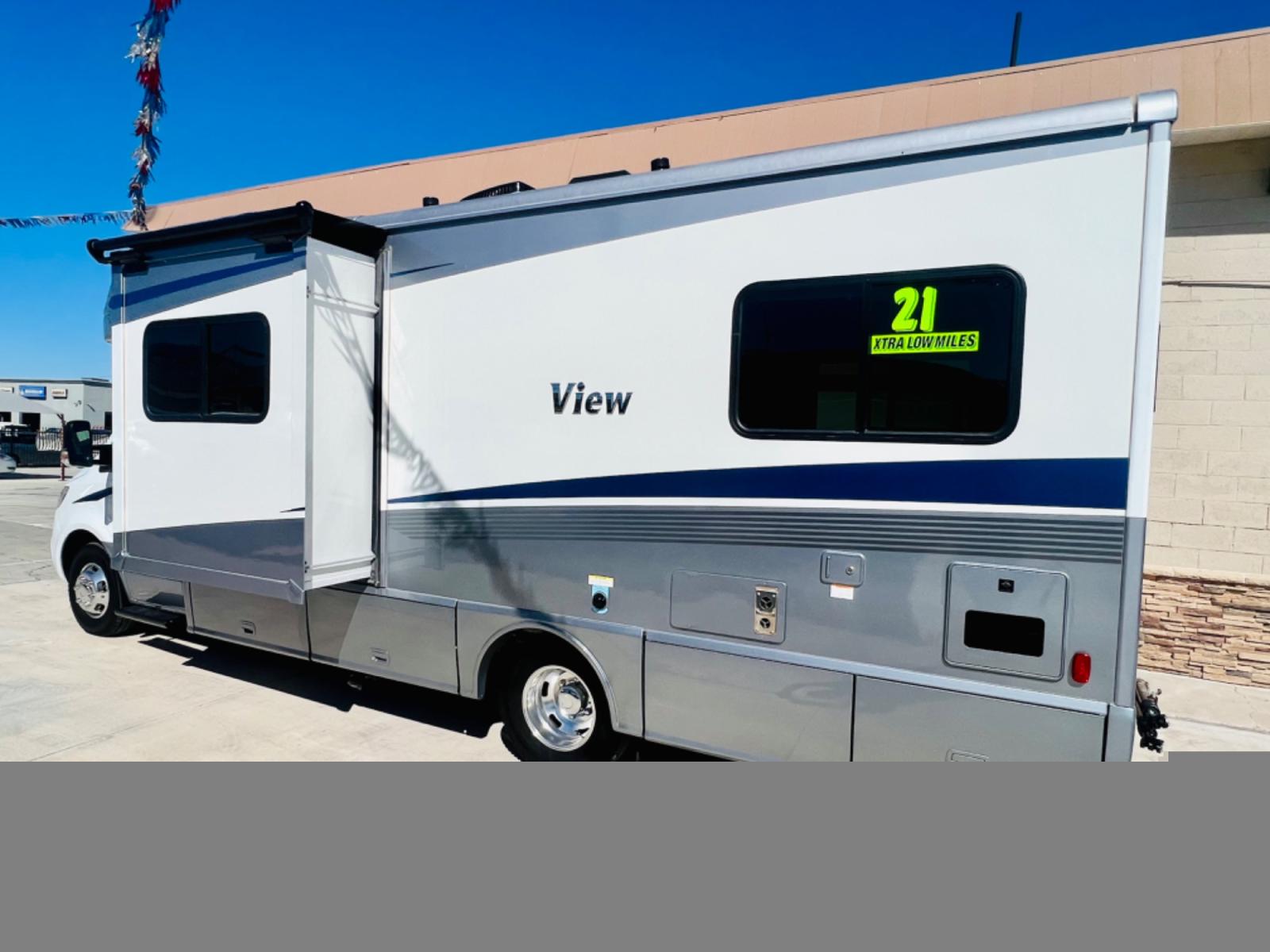 2021 White Winnebago View , located at 2190 Hwy 95, Bullhead City, AZ, 86442, (928) 704-0060, 0.000000, 0.000000 - 2021 Winnebago view . Mercedes Benz diesel . Only 4300 miles . Clear title . Electric slide . Diesel generator with 8 hours . Solar charging system . Bluetooth . Navigation . Super clean - Photo #5
