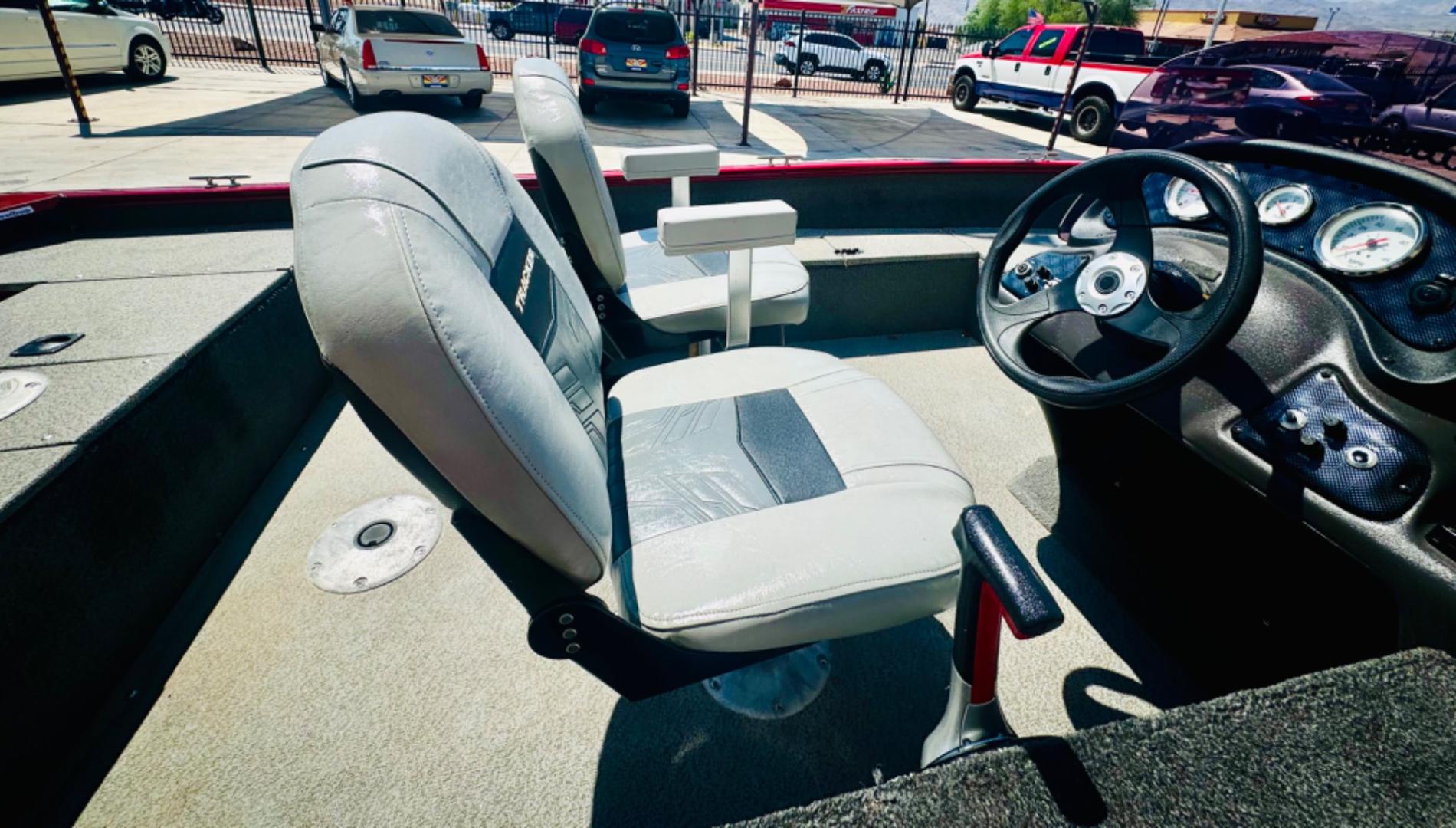 2019 Red , located at 2190 Hwy 95, Bullhead City, AZ, 86442, (928) 704-0060, 0.000000, 0.000000 - on consigment. This super clean 2019 Bass tracker V16 super guide fishing boat. Red in color. fish finder, trolling motor. 50 4 stroke mercury engine. 2 owners. super clean. - Photo#5