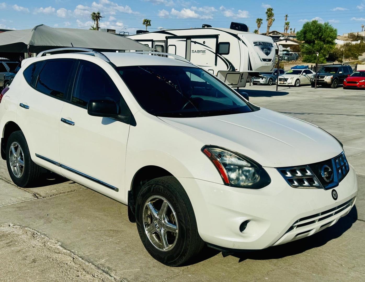 2014 Black Nissan Rogue S 2WD (JN8AS5MT7EW) with an 2.5L L4 DOHC 16V engine, Continuously Variable Transmission transmission, located at 2190 Hwy 95, Bullhead City, AZ, 86442, (928) 704-0060, 0.000000, 0.000000 - 2014 Nissan Rogue S. backup camera, bluetooth, satellite radio. completely serviced. Free carfax. Free warranty. In house financing available. Up to 33 miles per gallon. - Photo#3