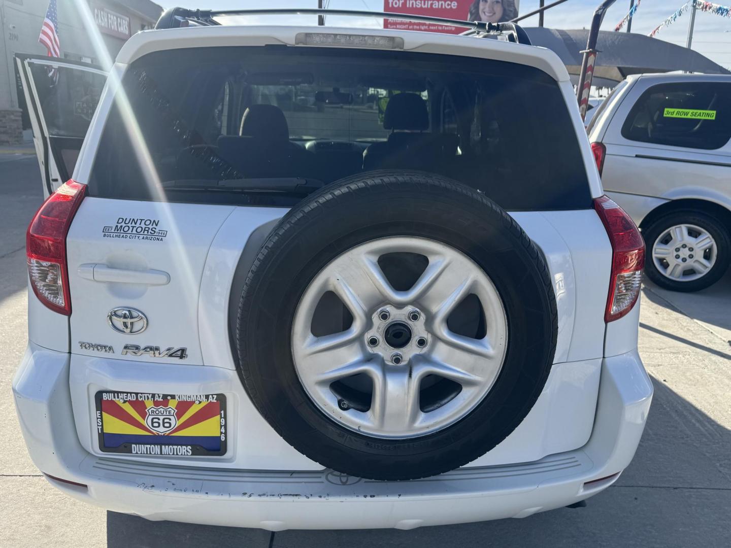 2007 Toyota RAV4 Base V6 2WD (JTMZK33V076) with an 3.5L V6 DOHC 24V engine, 5-Speed Automatic Overdrive transmission, located at 2190 Hwy 95, Bullhead City, AZ, 86442, (928) 704-0060, 0.000000, 0.000000 - *1 owner. - Photo#1