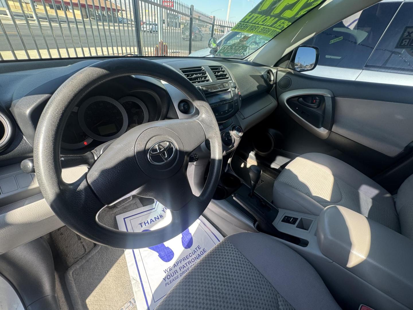 2007 Toyota RAV4 Base V6 2WD (JTMZK33V076) with an 3.5L V6 DOHC 24V engine, 5-Speed Automatic Overdrive transmission, located at 2190 Hwy 95, Bullhead City, AZ, 86442, (928) 704-0060, 0.000000, 0.000000 - *1 owner. - Photo#13