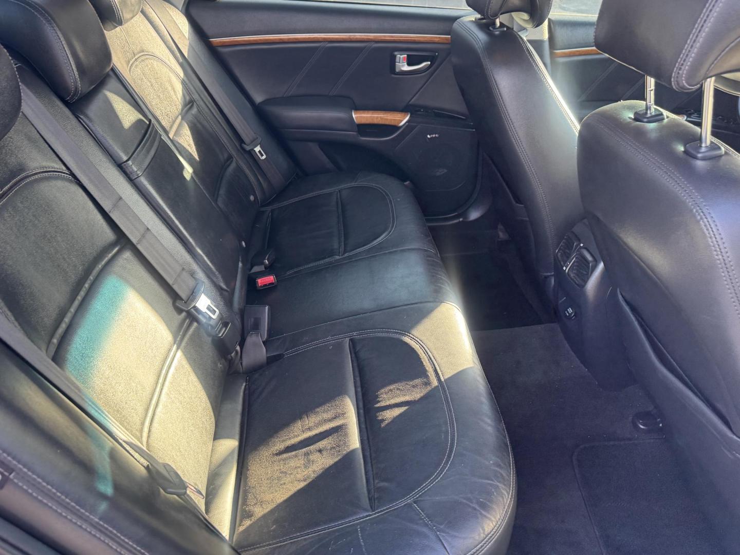 2008 Ming Blue Hyundai Azera Limited (KMHFC46F88A) with an 3.8L V6 DOHC 24V engine, 5-Speed Automatic Overdrive transmission, located at 2190 Hwy 95, Bullhead City, AZ, 86442, (928) 704-0060, 0.000000, 0.000000 - Photo#4
