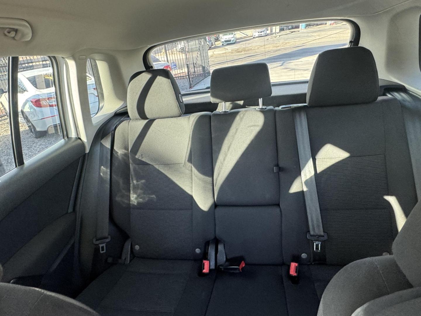 2015 Volkswagen Tiguan S (WVGAV7AX6FW) with an 2.0L L4 DOHC 16V TURBO engine, 6-Speed Automatic transmission, located at 2190 Hwy 95, Bullhead City, AZ, 86442, (928) 704-0060, 0.000000, 0.000000 - Photo#9