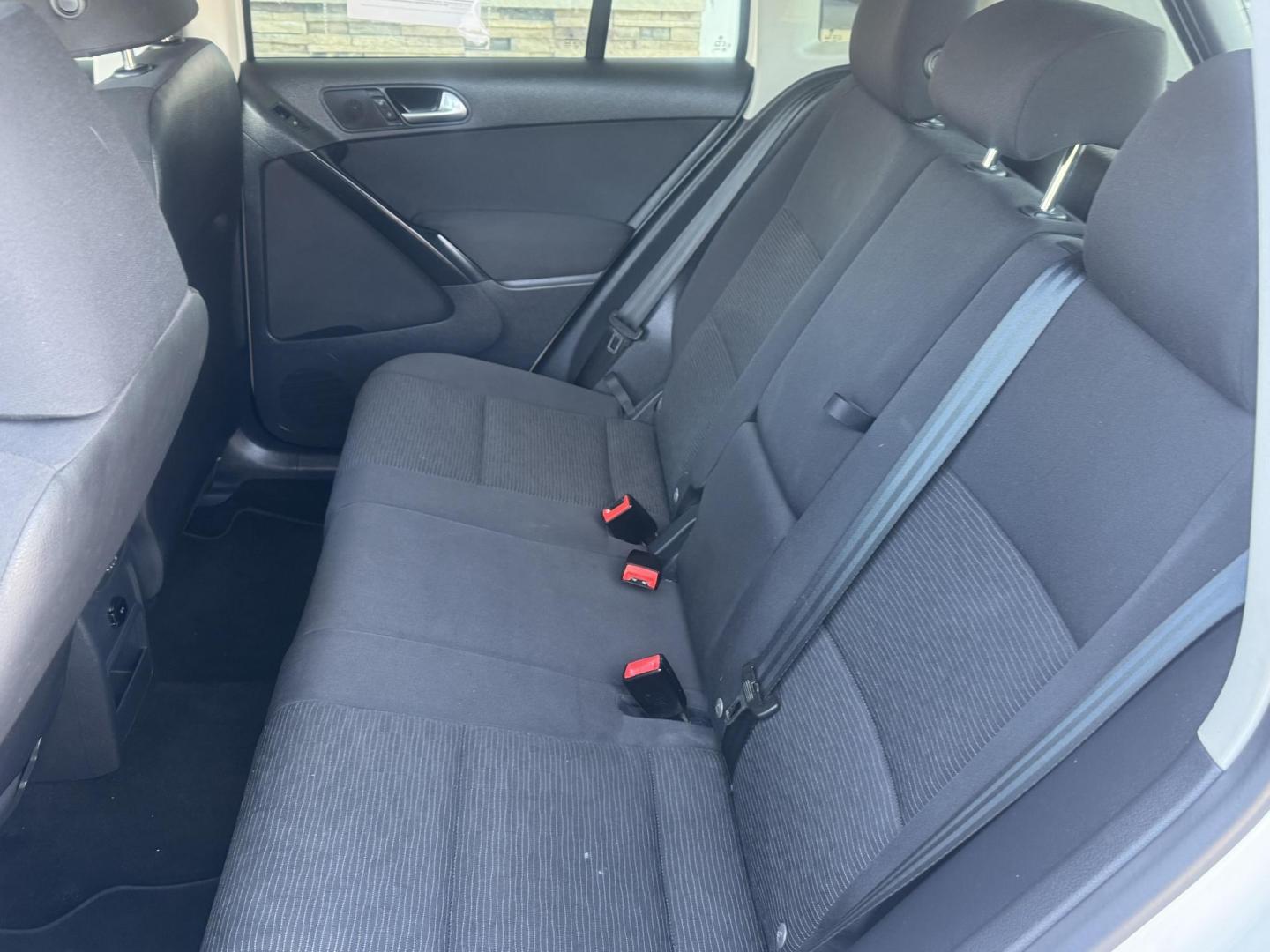 2015 Volkswagen Tiguan S (WVGAV7AX6FW) with an 2.0L L4 DOHC 16V TURBO engine, 6-Speed Automatic transmission, located at 2190 Hwy 95, Bullhead City, AZ, 86442, (928) 704-0060, 0.000000, 0.000000 - Photo#14