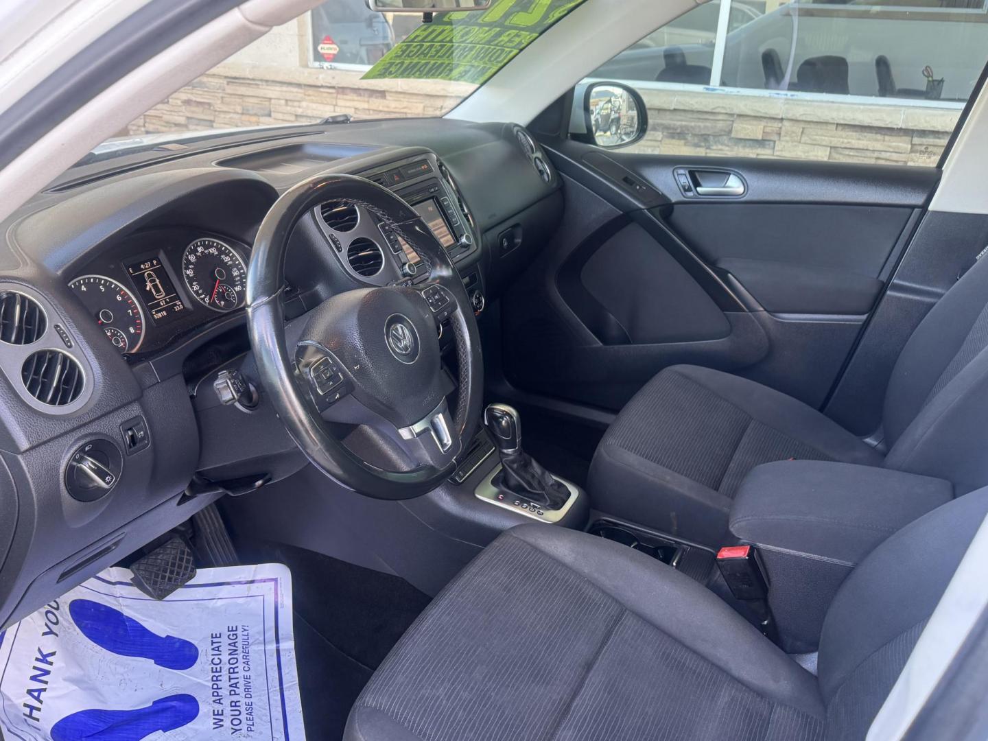 2015 Volkswagen Tiguan S (WVGAV7AX6FW) with an 2.0L L4 DOHC 16V TURBO engine, 6-Speed Automatic transmission, located at 2190 Hwy 95, Bullhead City, AZ, 86442, (928) 704-0060, 0.000000, 0.000000 - Photo#16