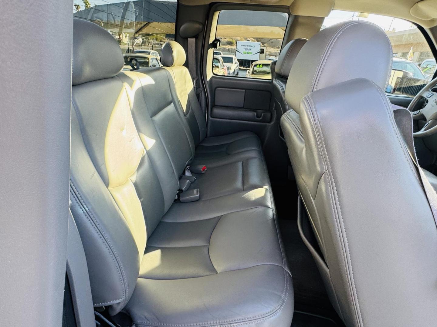 2004 Silver GMC Sierra 1500 Denali Ext. Cab AWD (2GTFK69UX41) with an 6.0L V8 OHV 16V engine, 4-Speed Automatic Overdrive transmission, located at 2190 Hwy 95, Bullhead City, AZ, 86442, (928) 704-0060, 0.000000, 0.000000 - On consignment. 2004 gmc sierra denali all wheel drive. leather, loaded. lots of new parts with receipt. runs and drives great. elderly owned. - Photo#12