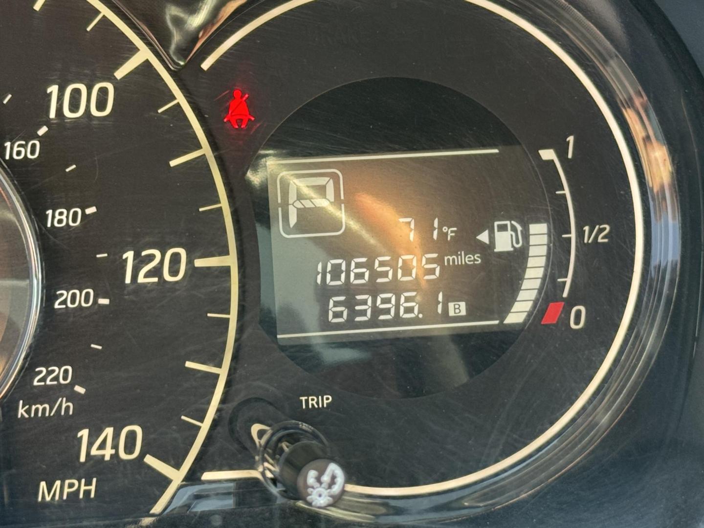 2016 Silver Nissan Versa Note S , located at 2190 Hwy 95, Bullhead City, AZ, 86442, (928) 704-0060, 0.000000, 0.000000 - 2016 Nissan Versa Note S . 91 k miles new tires . Free warranty. We finance . Cold ac . Great gas mileage. Bluetooth backup camera . Loaded - Photo#3