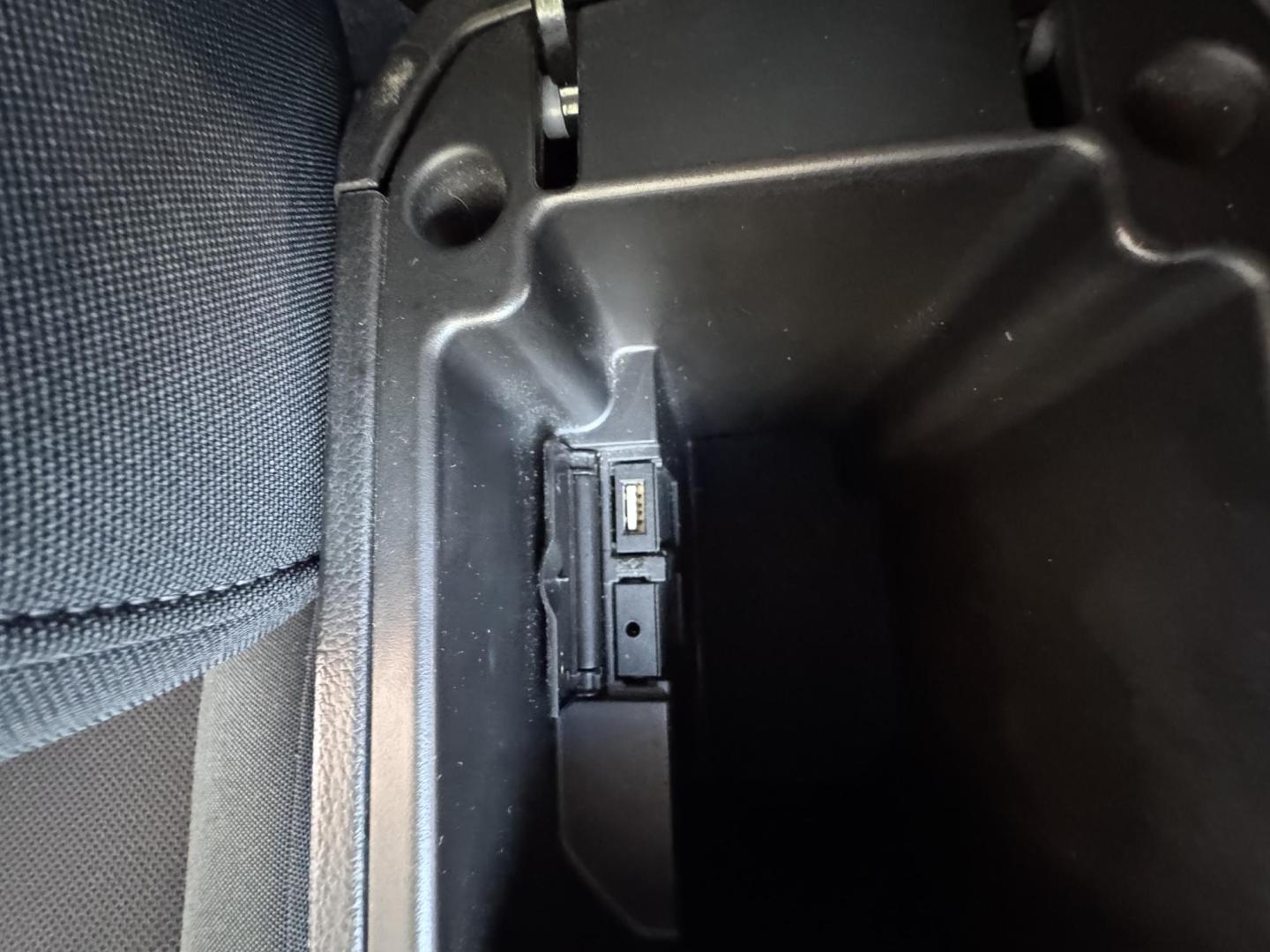 2011 blue Chevrolet Cruze 1LT (1G1PF5S91B7) with an 1.4L L4 DOHC 16V TURBO engine, 6-Speed Automatic transmission, located at 2190 Hwy 95, Bullhead City, AZ, 86442, (928) 704-0060, 0.000000, 0.000000 - automatic 1 owner super clean. we finance. - Photo#10