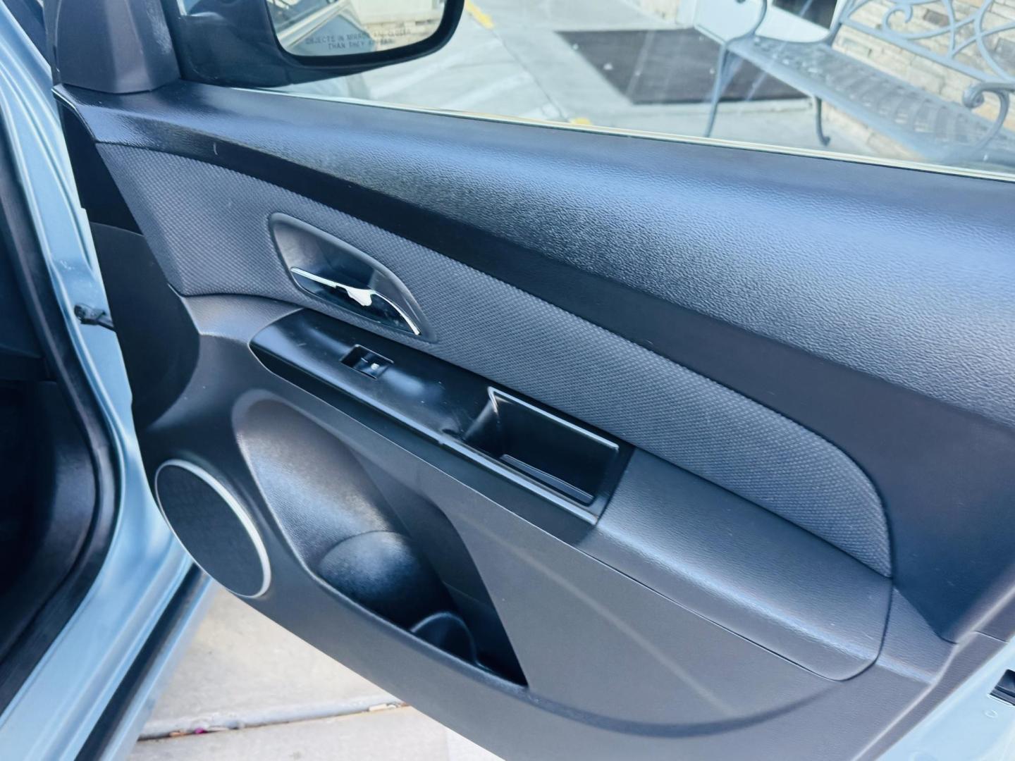 2011 blue Chevrolet Cruze 1LT (1G1PF5S91B7) with an 1.4L L4 DOHC 16V TURBO engine, 6-Speed Automatic transmission, located at 2190 Hwy 95, Bullhead City, AZ, 86442, (928) 704-0060, 0.000000, 0.000000 - automatic 1 owner super clean. we finance. - Photo#13
