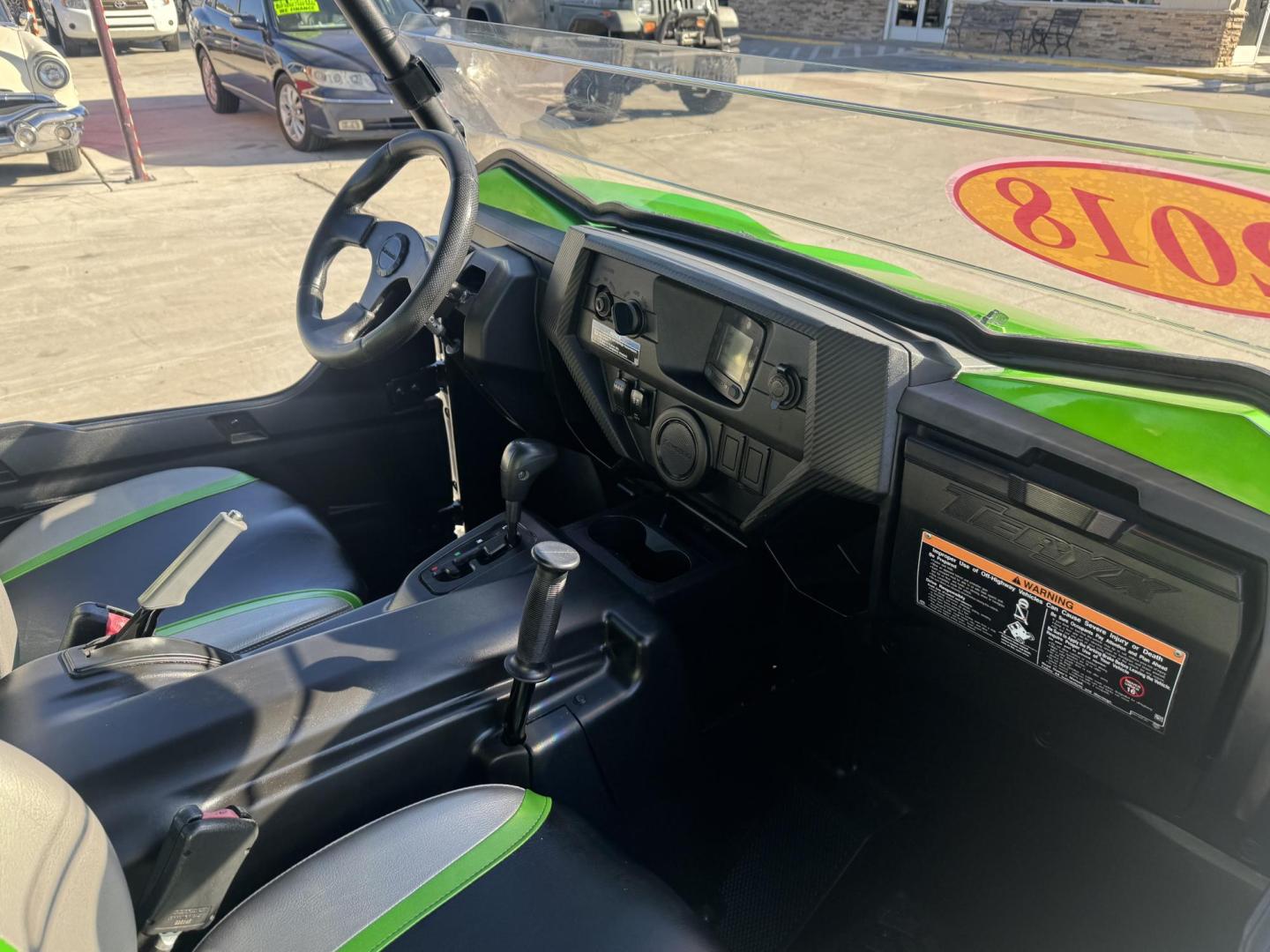 2018 green Kawasaki Teryx - (JKBRTCG12JB) , located at 2190 Hwy 95, Bullhead City, AZ, 86442, (928) 704-0060, 0.000000, 0.000000 - 1 owner lots of extras. hard top rear spare mount and carrier. 3 rear seats. seats 5. always garaged. - Photo#6