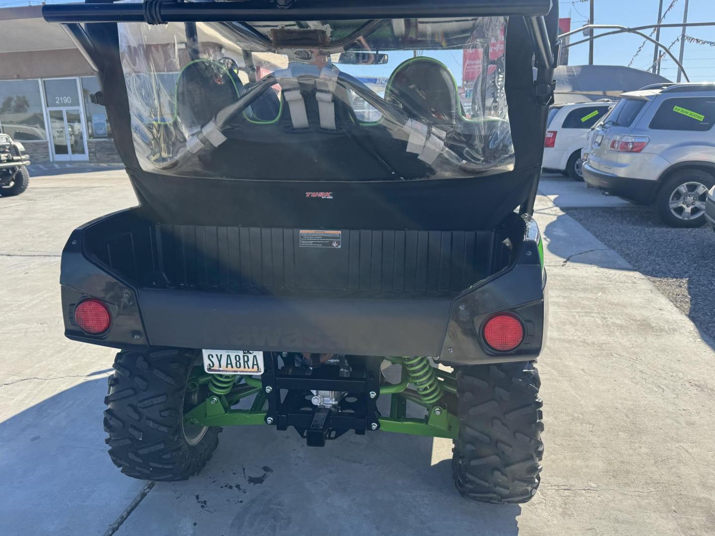 2018 green Kawasaki Teryx - (JKBRTCG12JB) , located at 2190 Hwy 95, Bullhead City, AZ, 86442, (928) 704-0060, 0.000000, 0.000000 - 1 owner lots of extras. hard top rear spare mount and carrier. 3 rear seats. seats 5. always garaged. - Photo#9