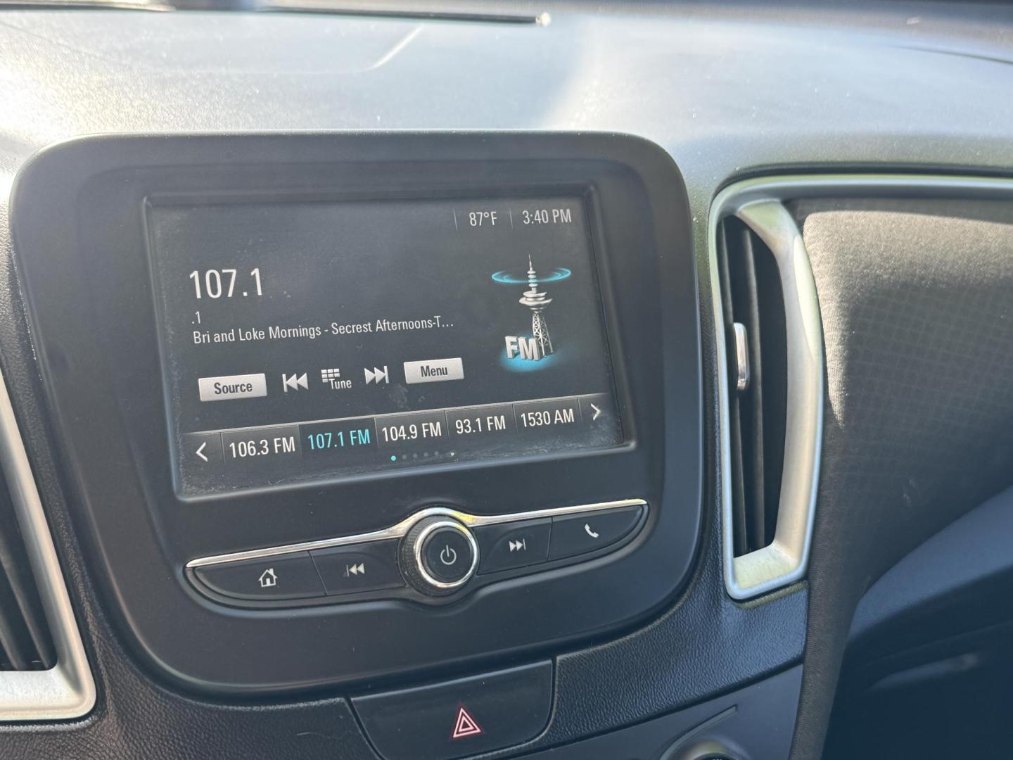 2018 blue Chevrolet Malibu LS (1G1ZB5ST2JF) with an 1.5L L4 DOHC 16V engine, 6A transmission, located at 2190 Hwy 95, Bullhead City, AZ, 86442, (928) 704-0060, 0.000000, 0.000000 - 2018 Malibu LA. 1 owner . Only 52k miles . We finance . Free warranty - Photo#7