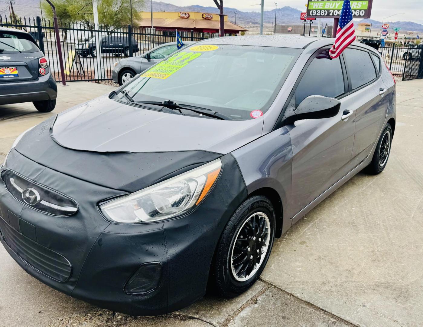 2016 grey Hyundai Accent SE 5-Door 6A (KMHCT5AEXGU) with an 1.6L L4 DOHC 16V engine, 6A transmission, located at 2190 Hwy 95, Bullhead City, AZ, 86442, (928) 704-0060, 0.000000, 0.000000 - 2016 hyundai accent Se. Brand new tires. completely serviced . 118k miles. in house financing available. - Photo#2