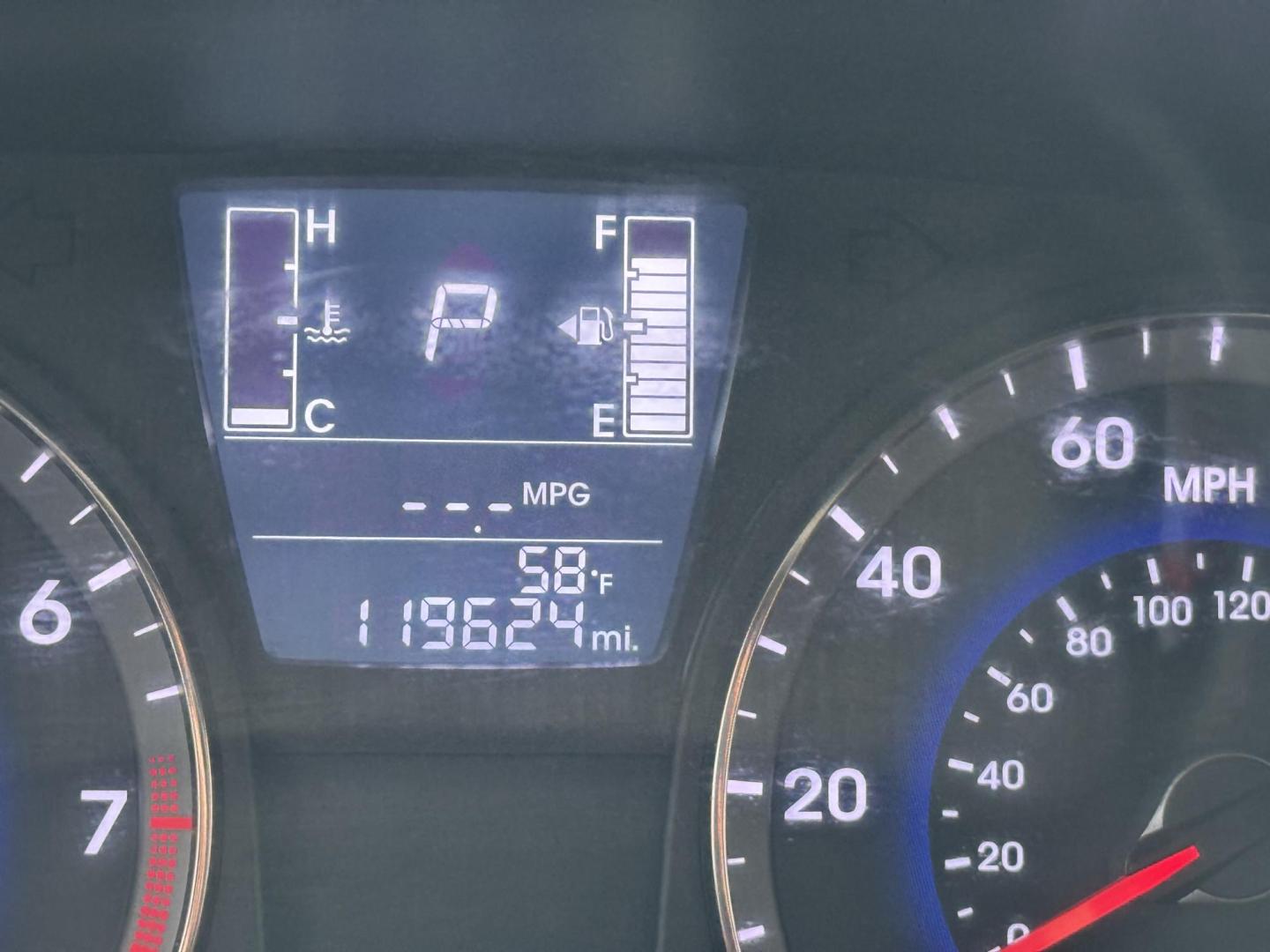 2016 grey Hyundai Accent SE 5-Door 6A (KMHCT5AEXGU) with an 1.6L L4 DOHC 16V engine, 6A transmission, located at 2190 Hwy 95, Bullhead City, AZ, 86442, (928) 704-0060, 0.000000, 0.000000 - 2016 hyundai accent Se. Brand new tires. completely serviced . 118k miles. in house financing available. - Photo#8