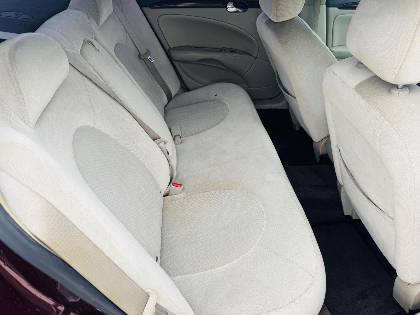 2007 Burgundy Buick Lucerne CX (1G4HP57257U) with an 3.8L V6 OHV 12V engine, 4-Speed Automatic Overdrive transmission, located at 2190 Hwy 95, Bullhead City, AZ, 86442, (928) 704-0060, 0.000000, 0.000000 - 2007 Buick Lucerne CX.3.8 V6. automatic , power windows locks, ice cold a/c. Brand new tires. completely serviced. Clean carfax . Arizona title. Free warranty. In house financing. - Photo#4