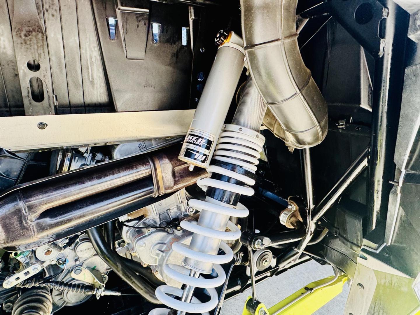 2017 White Polaris RZR XP 4 Turbo EPS - (3NSVFE99XHF) , located at 2190 Hwy 95, Bullhead City, AZ, 86442, (928) 704-0060, 0.000000, 0.000000 - Photo#9
