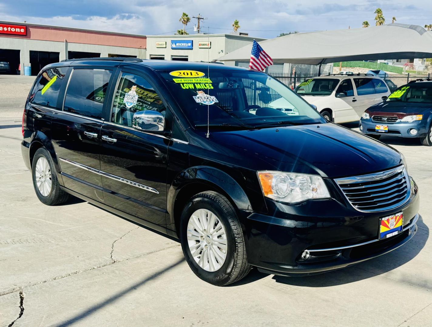 2013 grey Chrysler Town & Country Touring-L (2C4RC1CGXDR) with an 3.6L V6 DOHC 24V engine, 6-Speed Automatic transmission, located at 2190 Hwy 95, Bullhead City, AZ, 86442, (928) 704-0060, 0.000000, 0.000000 - 1 owner . Leather 3 tvs , dvd player . Backup camera . Fully loaded. Power side doors . Power 3 rd row seat . Headphones . Fully loaded . 2 sets of keys owners Manual . Free CARFAX . Free warranty . Arizona van excellent condition. - Photo#0
