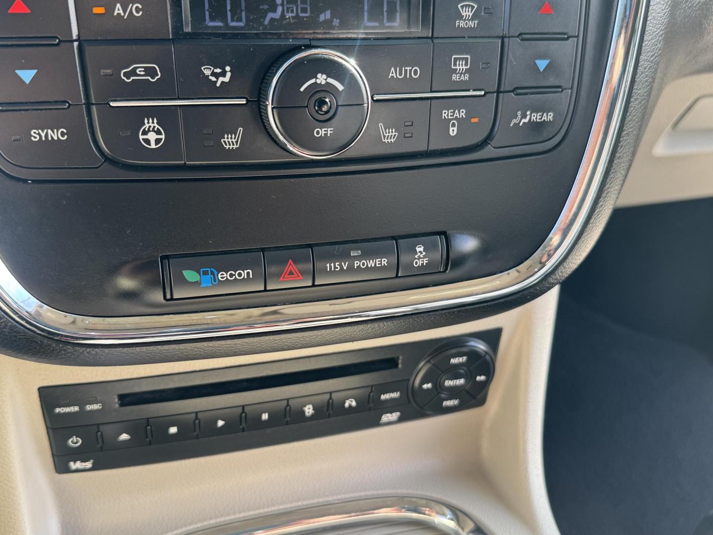 2013 grey Chrysler Town & Country Touring-L (2C4RC1CGXDR) with an 3.6L V6 DOHC 24V engine, 6-Speed Automatic transmission, located at 2190 Hwy 95, Bullhead City, AZ, 86442, (928) 704-0060, 0.000000, 0.000000 - 1 owner . Leather 3 tvs , dvd player . Backup camera . Fully loaded. Power side doors . Power 3 rd row seat . Headphones . Fully loaded . 2 sets of keys owners Manual . Free CARFAX . Free warranty . Arizona van excellent condition. - Photo#19