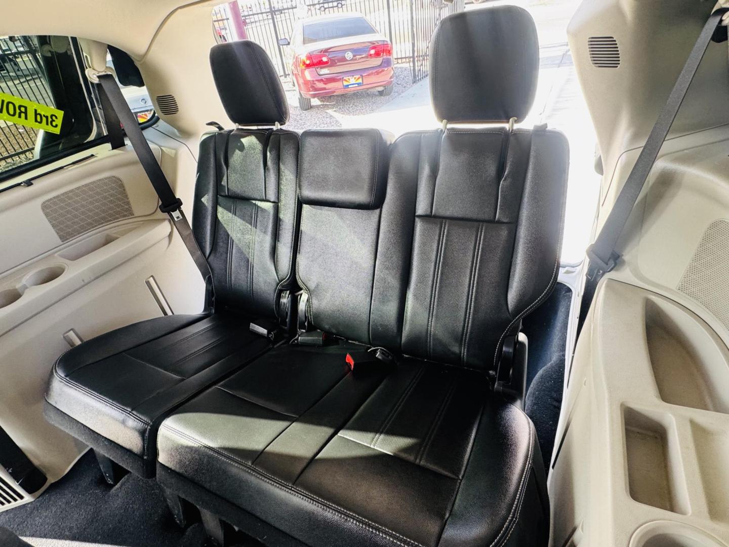 2013 grey Chrysler Town & Country Touring-L (2C4RC1CGXDR) with an 3.6L V6 DOHC 24V engine, 6-Speed Automatic transmission, located at 2190 Hwy 95, Bullhead City, AZ, 86442, (928) 704-0060, 0.000000, 0.000000 - 1 owner . Leather 3 tvs , dvd player . Backup camera . Fully loaded. Power side doors . Power 3 rd row seat . Headphones . Fully loaded . 2 sets of keys owners Manual . Free CARFAX . Free warranty . Arizona van excellent condition. - Photo#9
