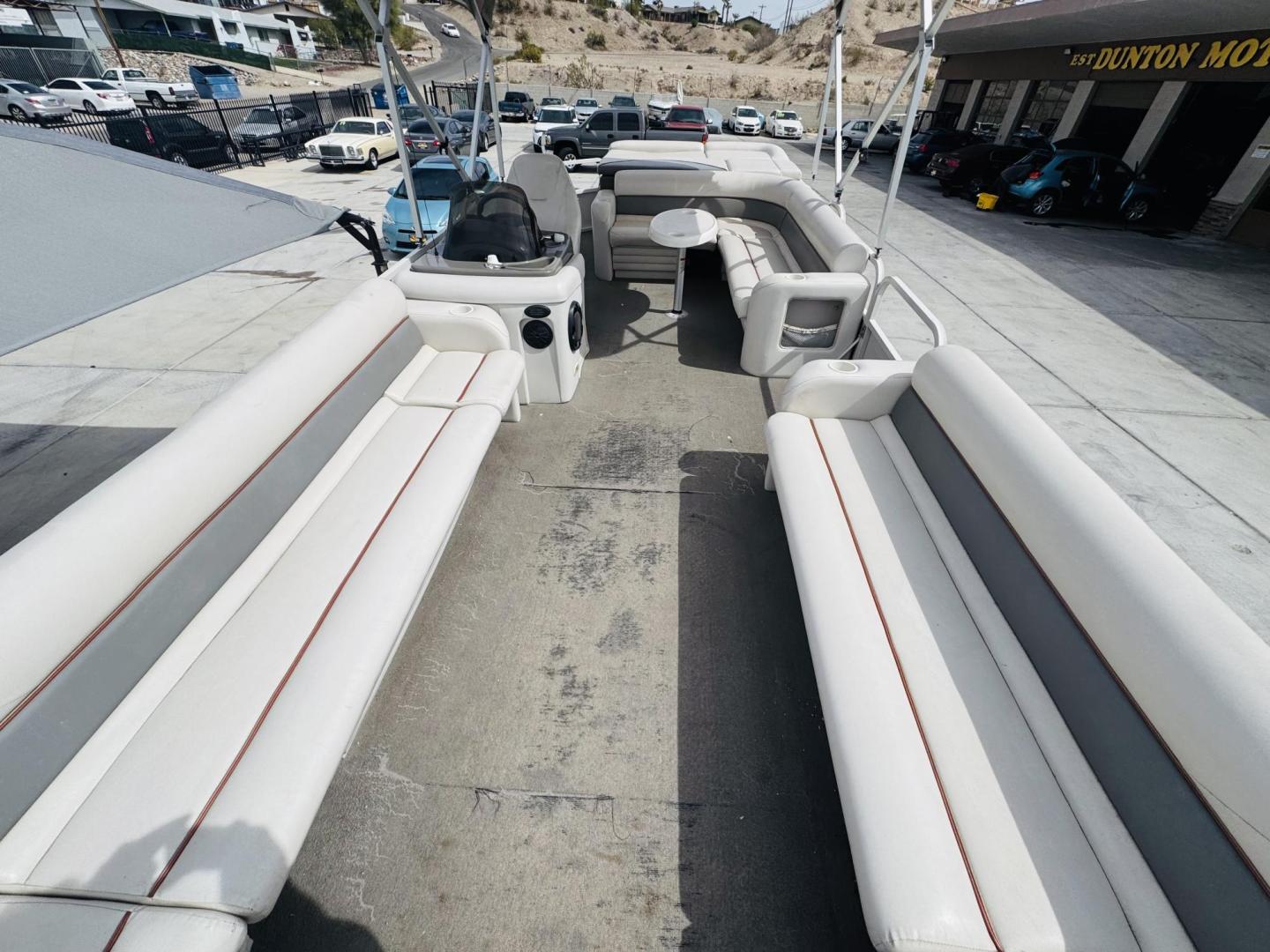 2006 White Crestliner 2485 LX , located at 2190 Hwy 95, Bullhead City, AZ, 86442, (928) 704-0060, 0.000000, 0.000000 - 2006 Crestliner pontoon . 115 4 stroke mercury engine . 24ft . Has cover . Just serviced . New tires on trailer . Runs great - Photo#13