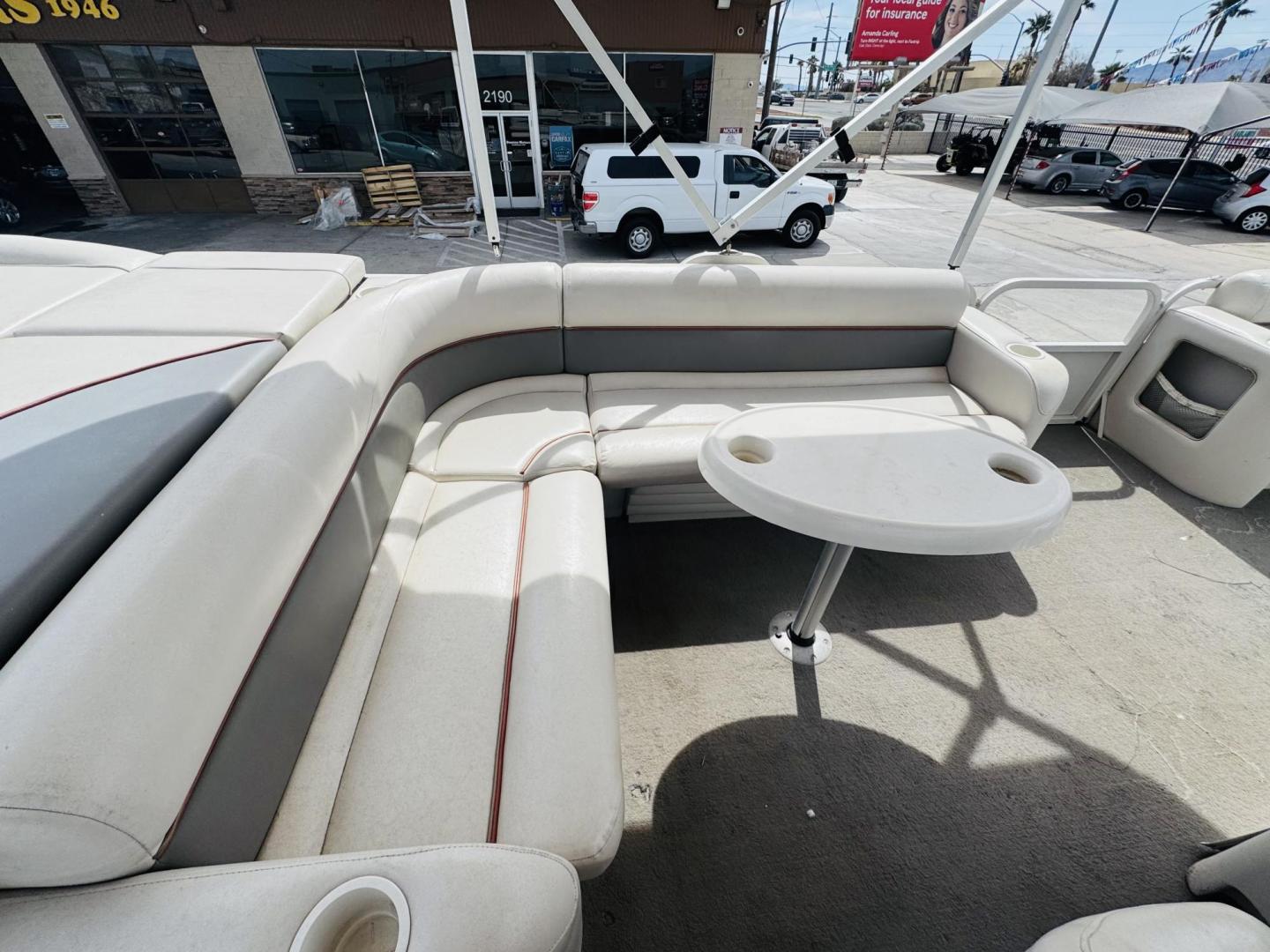 2006 White Crestliner 2485 LX , located at 2190 Hwy 95, Bullhead City, AZ, 86442, (928) 704-0060, 0.000000, 0.000000 - 2006 Crestliner pontoon . 115 4 stroke mercury engine . 24ft . Has cover . Just serviced . New tires on trailer . Runs great - Photo#15
