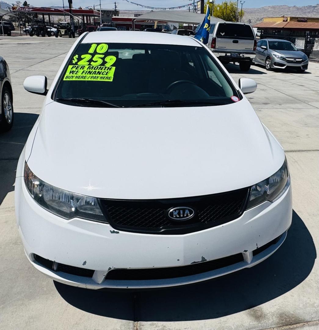 2010 White Kia Forte LX , located at 2190 Hwy 95, Bullhead City, AZ, 86442, (928) 704-0060, 0.000000, 0.000000 - 2010 Kia Forte LX. automatic . power windows locks. free carfax. free warranty. 121k miles. in house financing . buy here pay here we fiance. ice cold a/c. new tires. - Photo#2