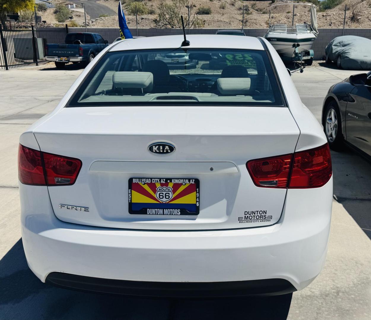2010 White Kia Forte LX , located at 2190 Hwy 95, Bullhead City, AZ, 86442, (928) 704-0060, 0.000000, 0.000000 - 2010 Kia Forte LX. automatic . power windows locks. free carfax. free warranty. 121k miles. in house financing . buy here pay here we fiance. ice cold a/c. new tires. - Photo#3