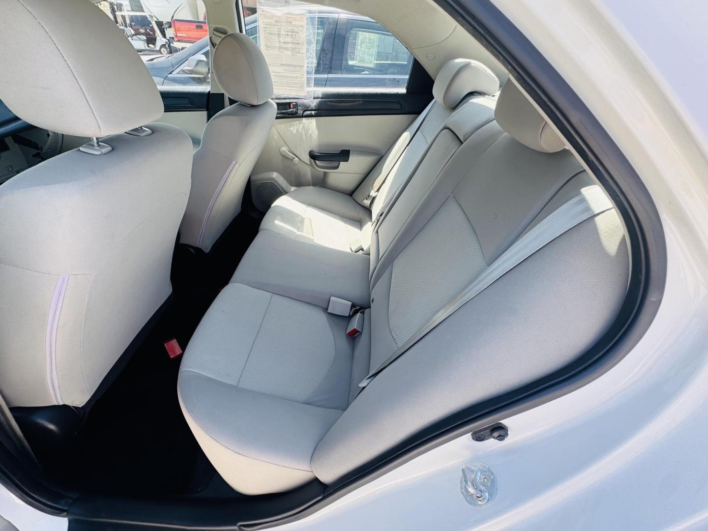 2010 White Kia Forte LX , located at 2190 Hwy 95, Bullhead City, AZ, 86442, (928) 704-0060, 0.000000, 0.000000 - 2010 Kia Forte LX. automatic . power windows locks. free carfax. free warranty. 121k miles. in house financing . buy here pay here we fiance. ice cold a/c. new tires. - Photo#8