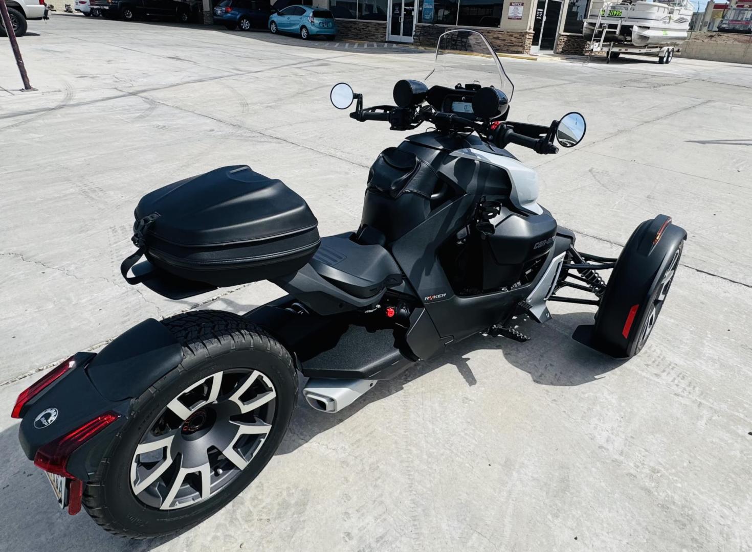 2020 Black Can-Am Ryker Rally Edition - (3JB2GEG20LJ) , located at 2190 Hwy 95, Bullhead City, AZ, 86442, (928) 704-0060, 0.000000, 0.000000 - On consignment this super clean 1 owner 2020 Canam Ryker only 818 miles 900cc. Super clean lots of extras . Clear az title - Photo#0