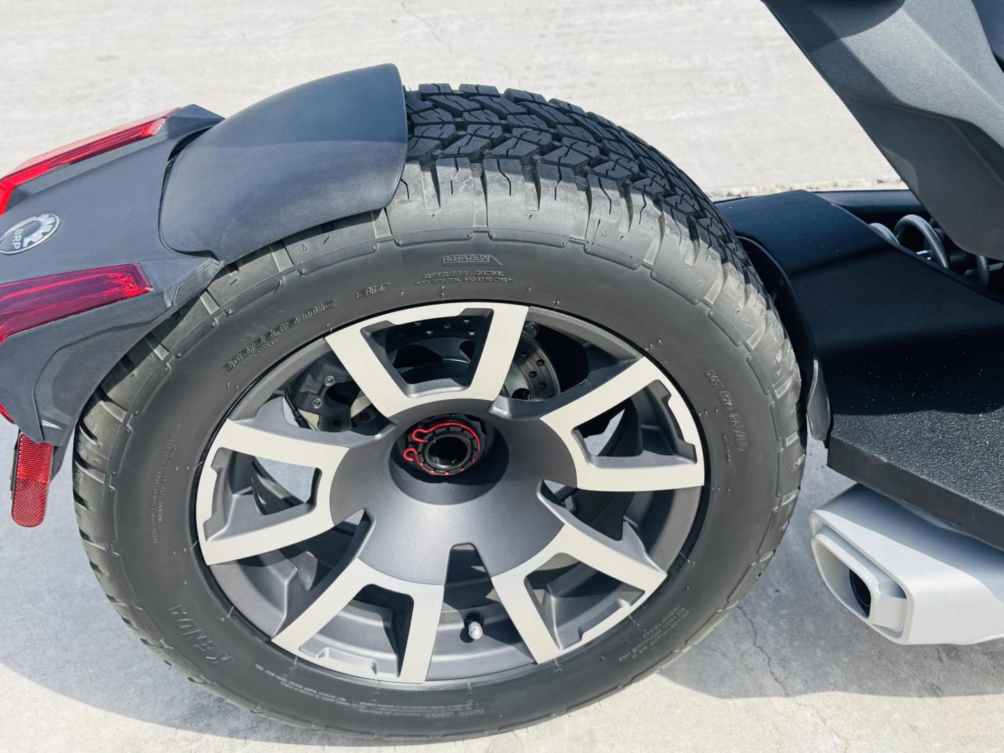 2020 Black Can-Am Ryker Rally Edition - (3JB2GEG20LJ) , located at 2190 Hwy 95, Bullhead City, AZ, 86442, (928) 704-0060, 0.000000, 0.000000 - On consignment this super clean 1 owner 2020 Canam Ryker only 818 miles 900cc. Super clean lots of extras . Clear az title - Photo#5