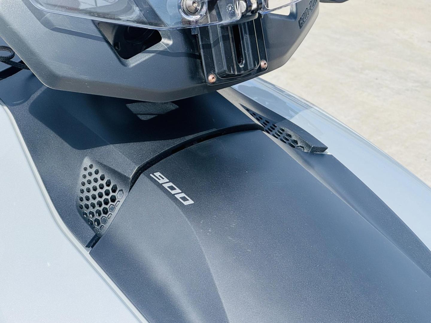 2020 Black Can-Am Ryker Rally Edition - (3JB2GEG20LJ) , located at 2190 Hwy 95, Bullhead City, AZ, 86442, (928) 704-0060, 0.000000, 0.000000 - On consignment this super clean 1 owner 2020 Canam Ryker only 818 miles 900cc. Super clean lots of extras . Clear az title - Photo#7
