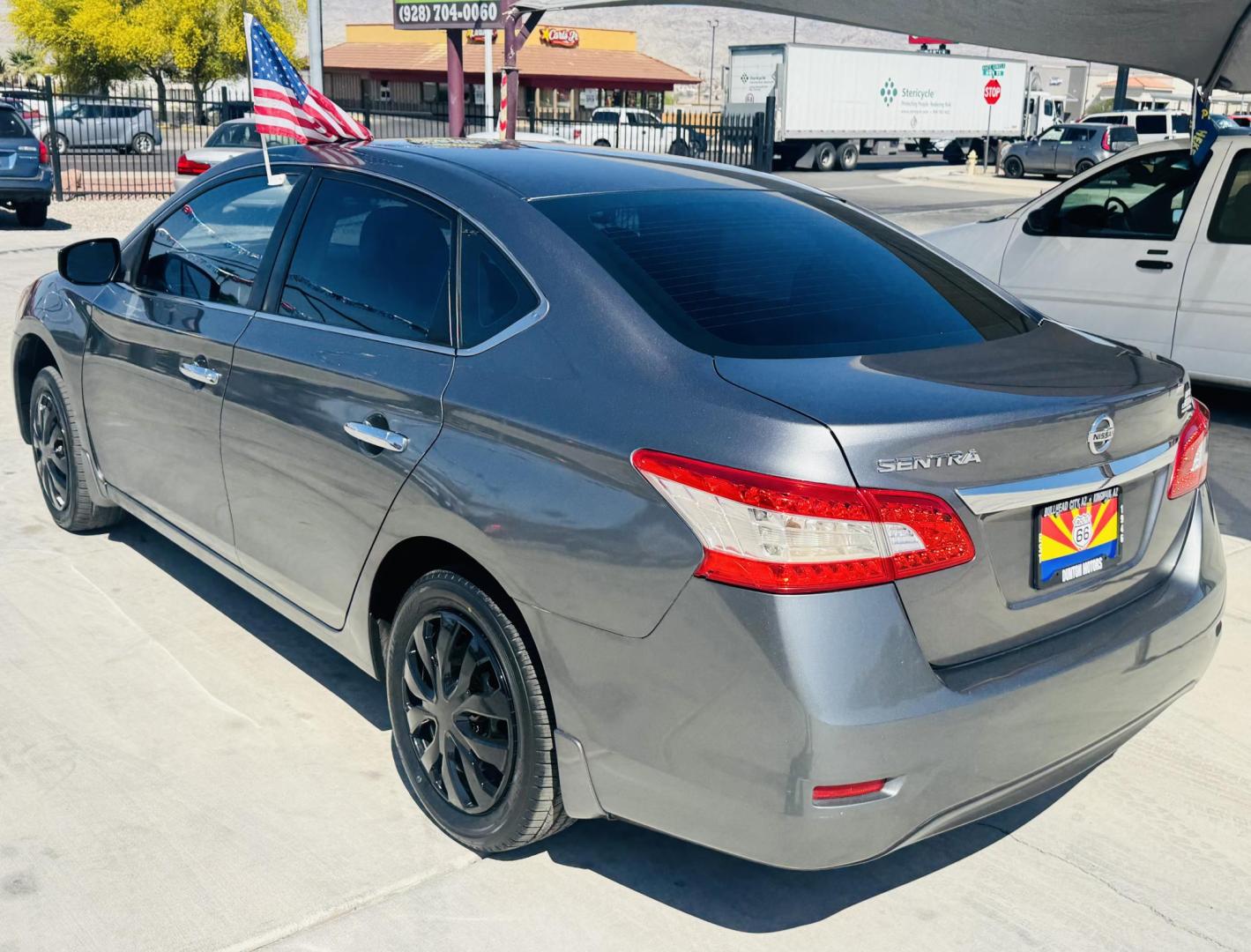 2015 grey Nissan Sentra S , located at 2190 Hwy 95, Bullhead City, AZ, 86442, (928) 704-0060, 0.000000, 0.000000 - 2015 Nissan Sentra S. completely serviced. New tires. In house financing . cold /ac free warranty. Buy Here Pay Here. - Photo#4