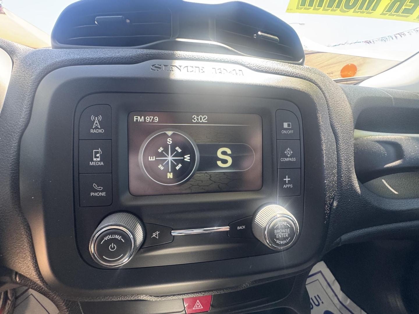 2017 Orange metallic Jeep Renegade Sport 4WD (ZACCJBAB1HP) with an 2.4L L4 DOHC 16V engine, 6M transmission, located at 2190 Hwy 95, Bullhead City, AZ, 86442, (928) 704-0060, 0.000000, 0.000000 - 1 owner. clean carfax. 4 wheel drive. financing available. free warranty. - Photo#21