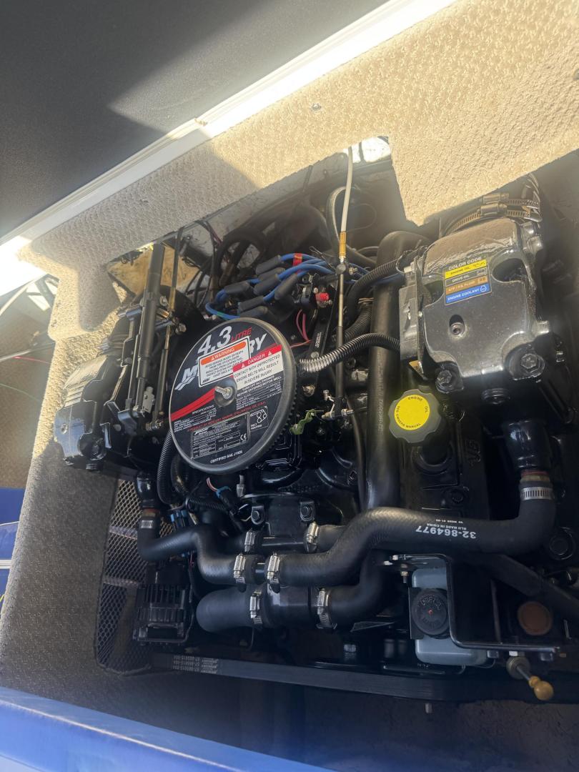 2007 White Ebbtide 180 SE , located at 2190 Hwy 95, Bullhead City, AZ, 86442, (928) 704-0060, 0.000000, 0.000000 - 2007 Ebbtide Boat 180. super clean . Only 160 hours. Bimini top. Full cover for boat. new battery recently serviced. free and clear title. ready for the lake. lots of extras. Mercury engine. clean clean - Photo#22