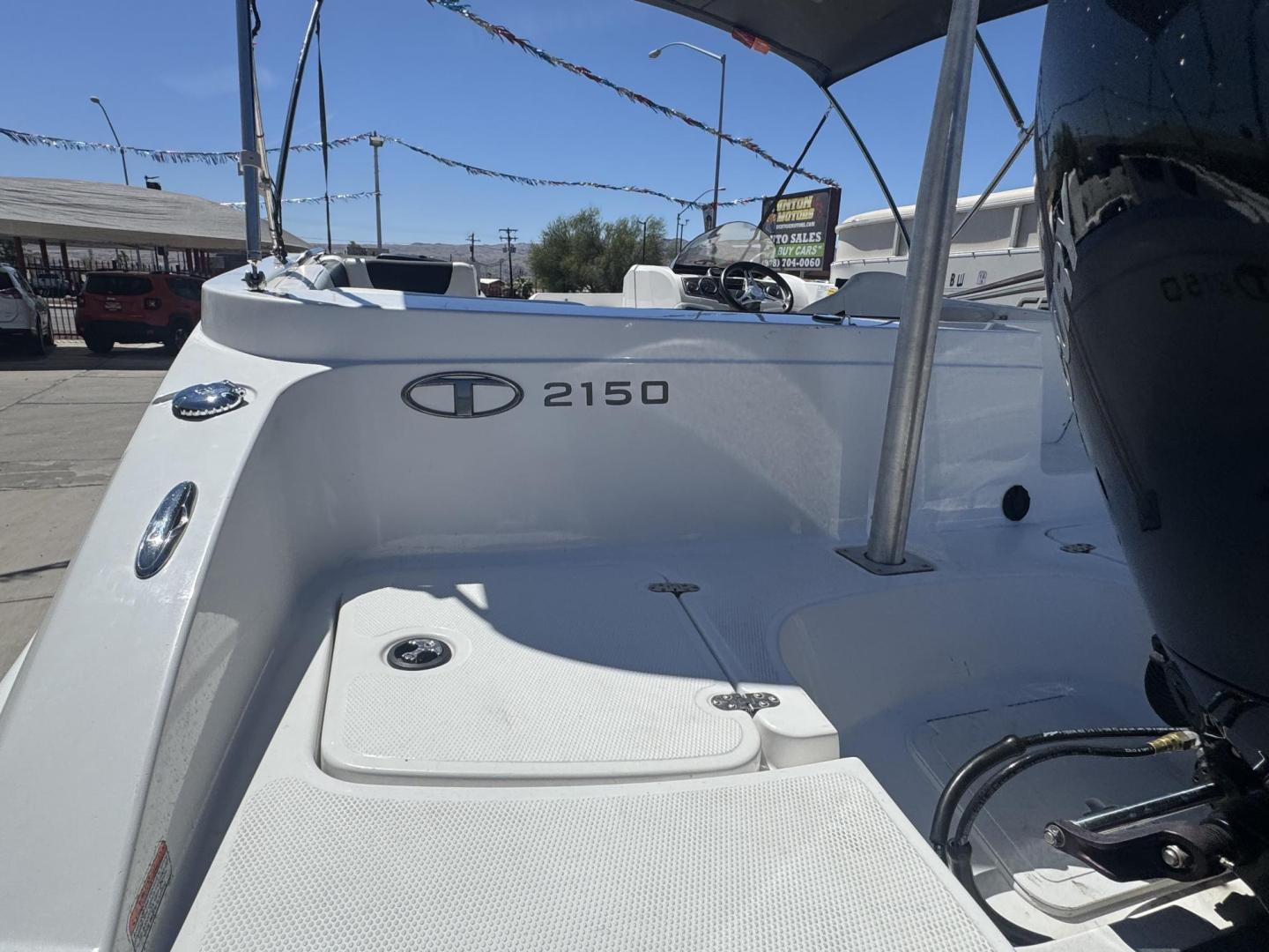 2022 White Tahoe 2150 , located at 2190 Hwy 95, Bullhead City, AZ, 86442, (928) 704-0060, 0.000000, 0.000000 - 1 owner 2022 Tahoe . Super clean custom stereo Bimini top full cover 38 hours . New tires . - Photo#9