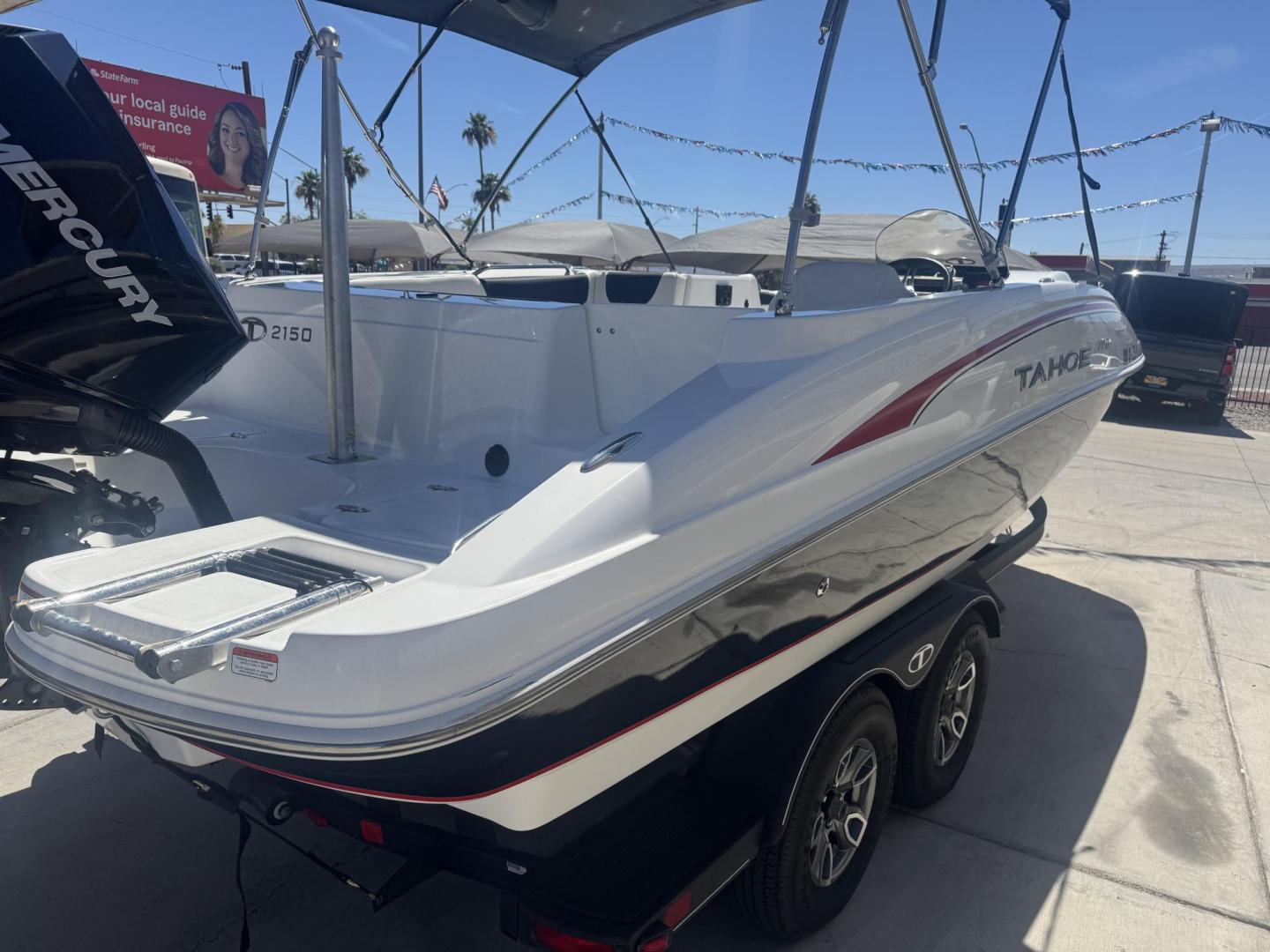 2022 White Tahoe 2150 , located at 2190 Hwy 95, Bullhead City, AZ, 86442, (928) 704-0060, 0.000000, 0.000000 - 1 owner 2022 Tahoe . Super clean custom stereo Bimini top full cover 38 hours . New tires . - Photo#7