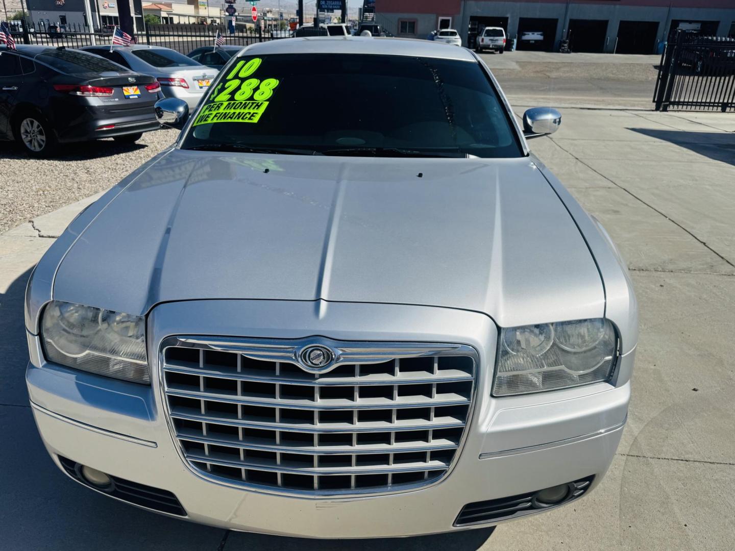 2010 Silver Chrysler 300 Touring plus , located at 2190 Hwy 95, Bullhead City, AZ, 86442, (928) 704-0060, 0.000000, 0.000000 - 2010 Chrysler 300 Touring plus. 3.5 V6. custom tinted windows. runs and drives great. Free warranty. Free carfax. We Finance. Buy Here Pay Here. 103k miles. - Photo#5