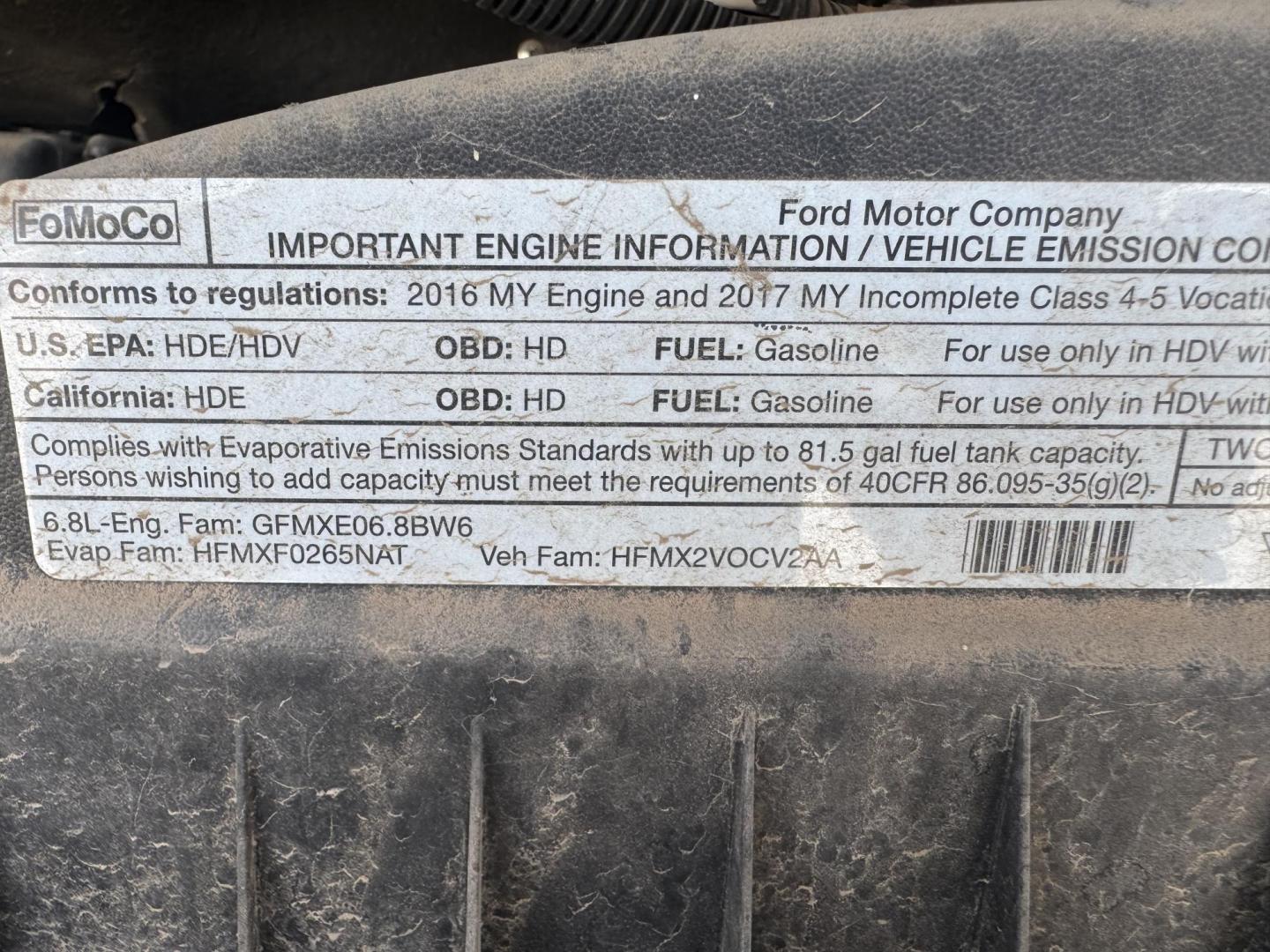 2017 light tan Ford vista 290 VE - (1F65F5DY7H0) with an 6.8L V10 SOHC 30V engine, located at 2190 Hwy 95, Bullhead City, AZ, 86442, (928) 704-0060, 0.000000, 0.000000 - 2017 Winnebago Vista 290 Ve. only 6k miles. 1 full wall slide out. generator. fully loaded. 30Ft in length. Large triton v10 engine on a ford f530 chassis. set up with tow package to tow your vehicle. outdoor kitchen and tv entertainment center. outdoor speakers, bluetooth. Self auto leveling packa - Photo#14