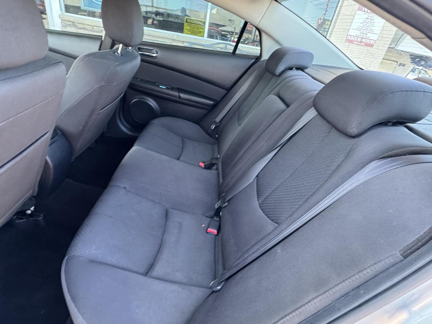 2012 Silver Mazda MAZDA6 I Touring (1YVHZ8DH3C5) with an 2.5L L4 DOHC 16V engine, 6-Speed Automatic transmission, located at 2190 Hwy 95, Bullhead City, AZ, 86442, (928) 704-0060, 0.000000, 0.000000 - Photo#6