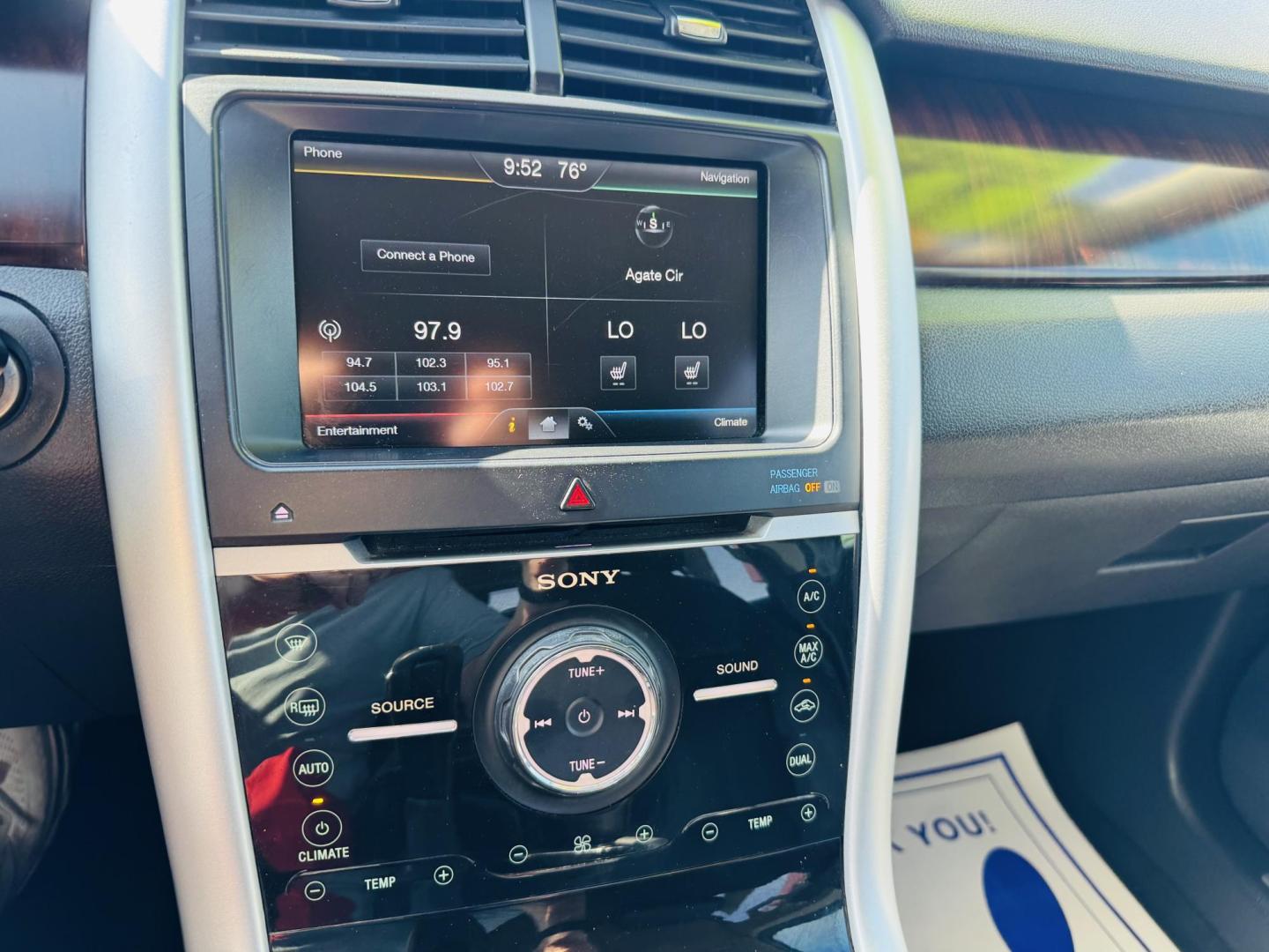2013 Bronze Ford Edge Limited FWD (2FMDK3KC9DB) with an 3.5L V6 DOHC 24V engine, 6-Speed Automatic transmission, located at 2190 Hwy 95, Bullhead City, AZ, 86442, (928) 704-0060, 0.000000, 0.000000 - Photo#6