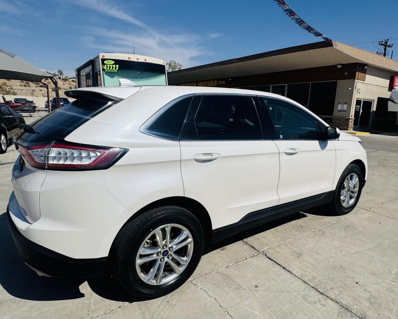 2015 White Ford Edge SEL AWD (2FMTK4J84FB) with an 3.5L V6 DOHC 24V engine, 6-Speed Automatic transmission, located at 2190 Hwy 95, Bullhead City, AZ, 86442, (928) 704-0060, 0.000000, 0.000000 - Photo#2