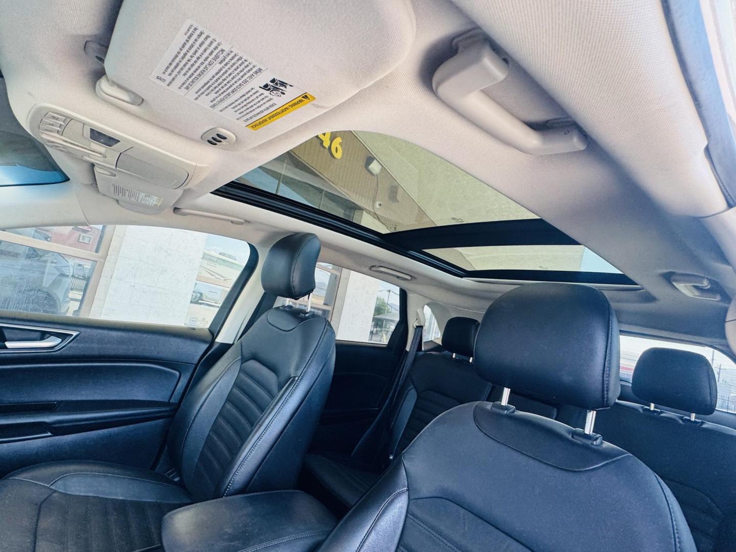 2015 White Ford Edge SEL AWD (2FMTK4J84FB) with an 3.5L V6 DOHC 24V engine, 6-Speed Automatic transmission, located at 2190 Hwy 95, Bullhead City, AZ, 86442, (928) 704-0060, 0.000000, 0.000000 - Photo#4
