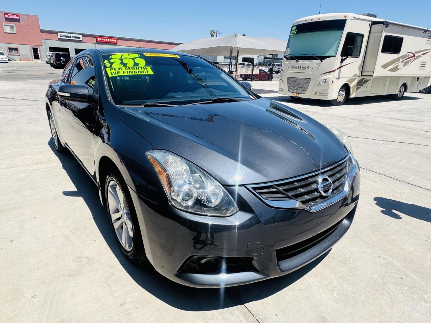 2012 Charcoal /black leather , located at 2190 Hwy 95, Bullhead City, AZ, 86442, (928) 704-0060, 0.000000, 0.000000 - 2012 Nissan Altima 2.5 S. leather loaded, moonroof, backup camera, xm radio, free warranty, free carfax, we finance ,buy here pay here. in house financing available. - Photo#3